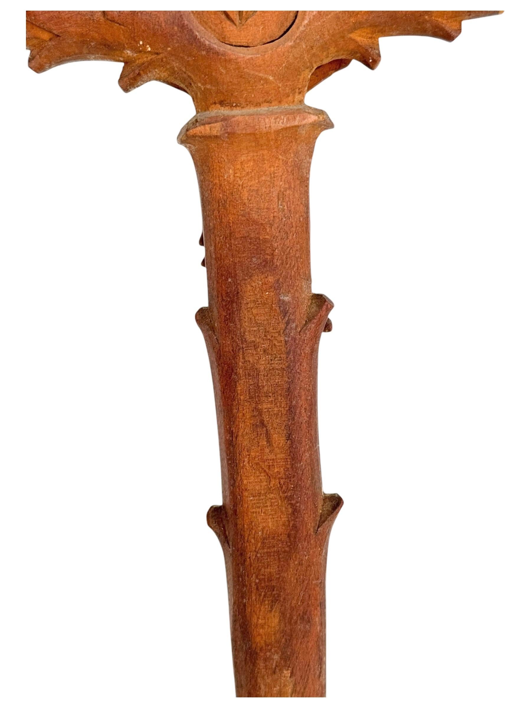 Antiguo Relicario Católico Caja Crucifijo Colgante, Santa Reliquia Madera Tallada Años 1890 en venta 1