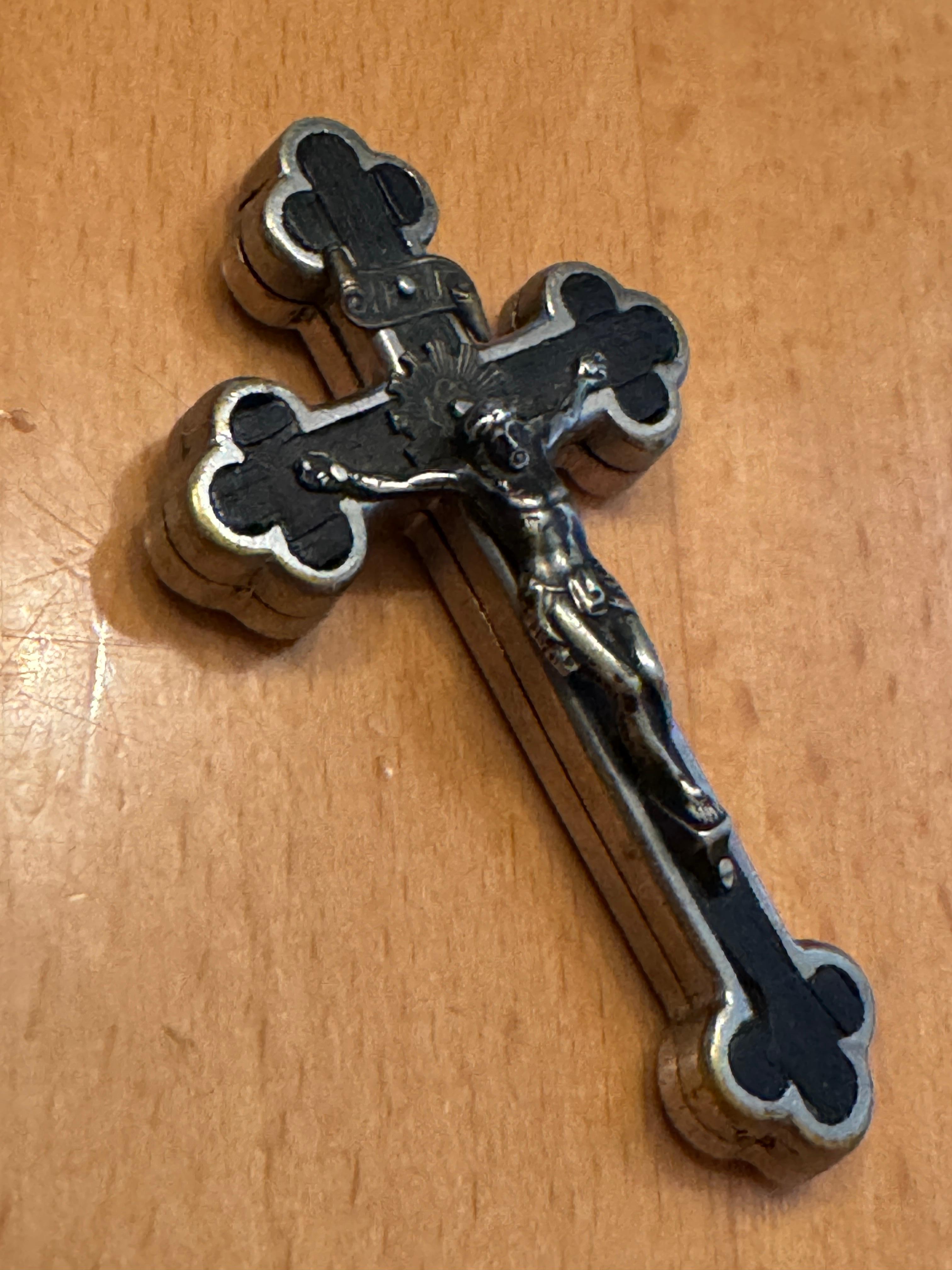 Antique Catholic Reliquary Box Crucifix Pendant with 10 Relics of Saints 1