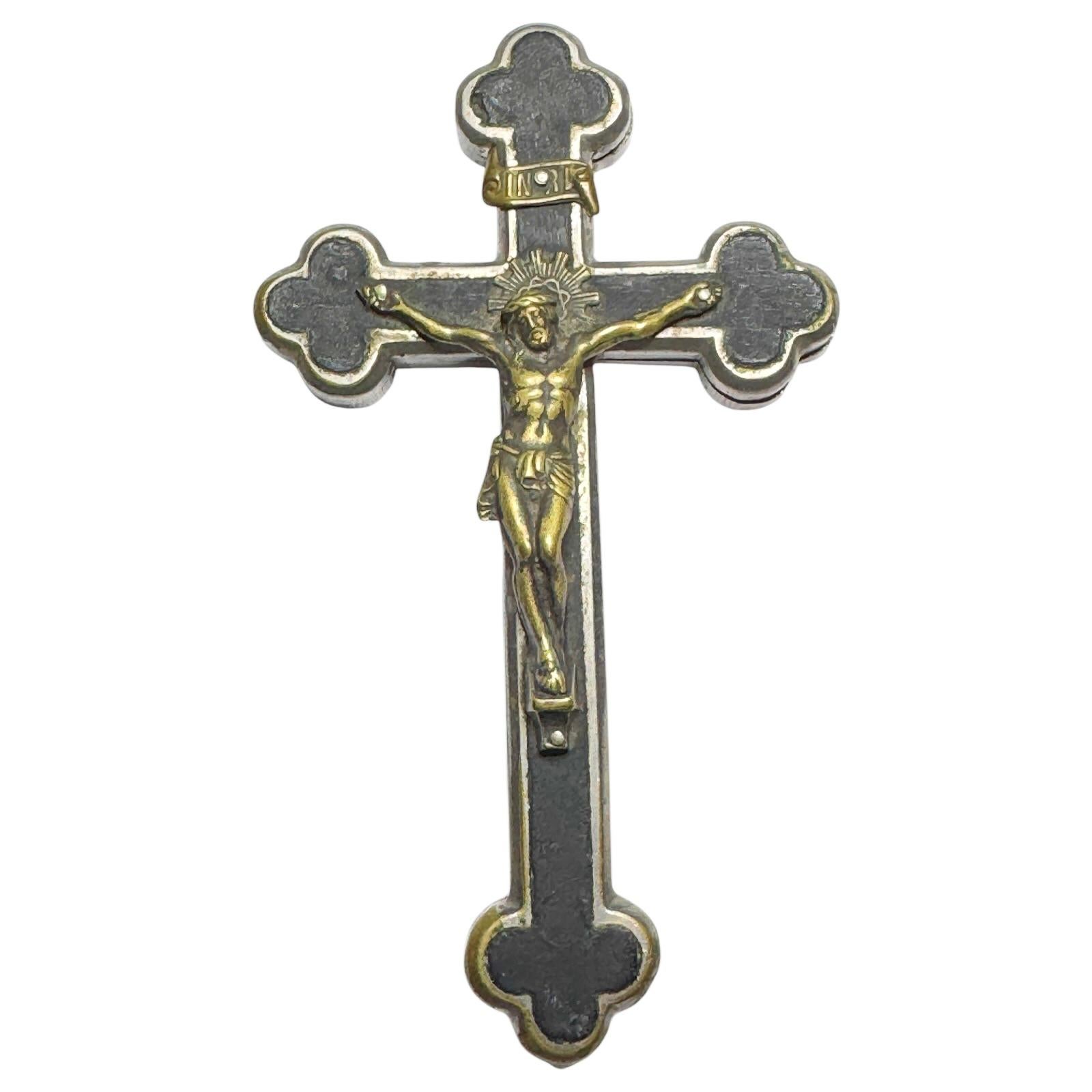 Antique Catholic Reliquary Box Crucifix Pendant with 18 Relics of Saints 4
