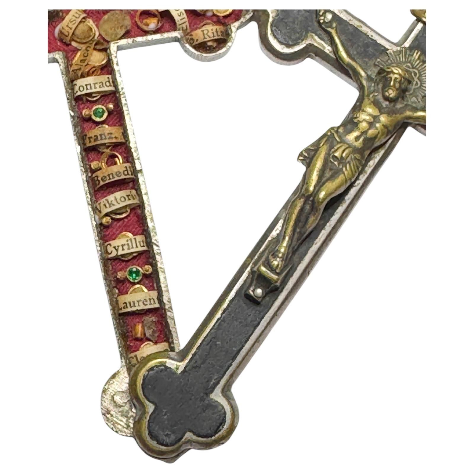 Metal Antique Catholic Reliquary Box Crucifix Pendant with 18 Relics of Saints