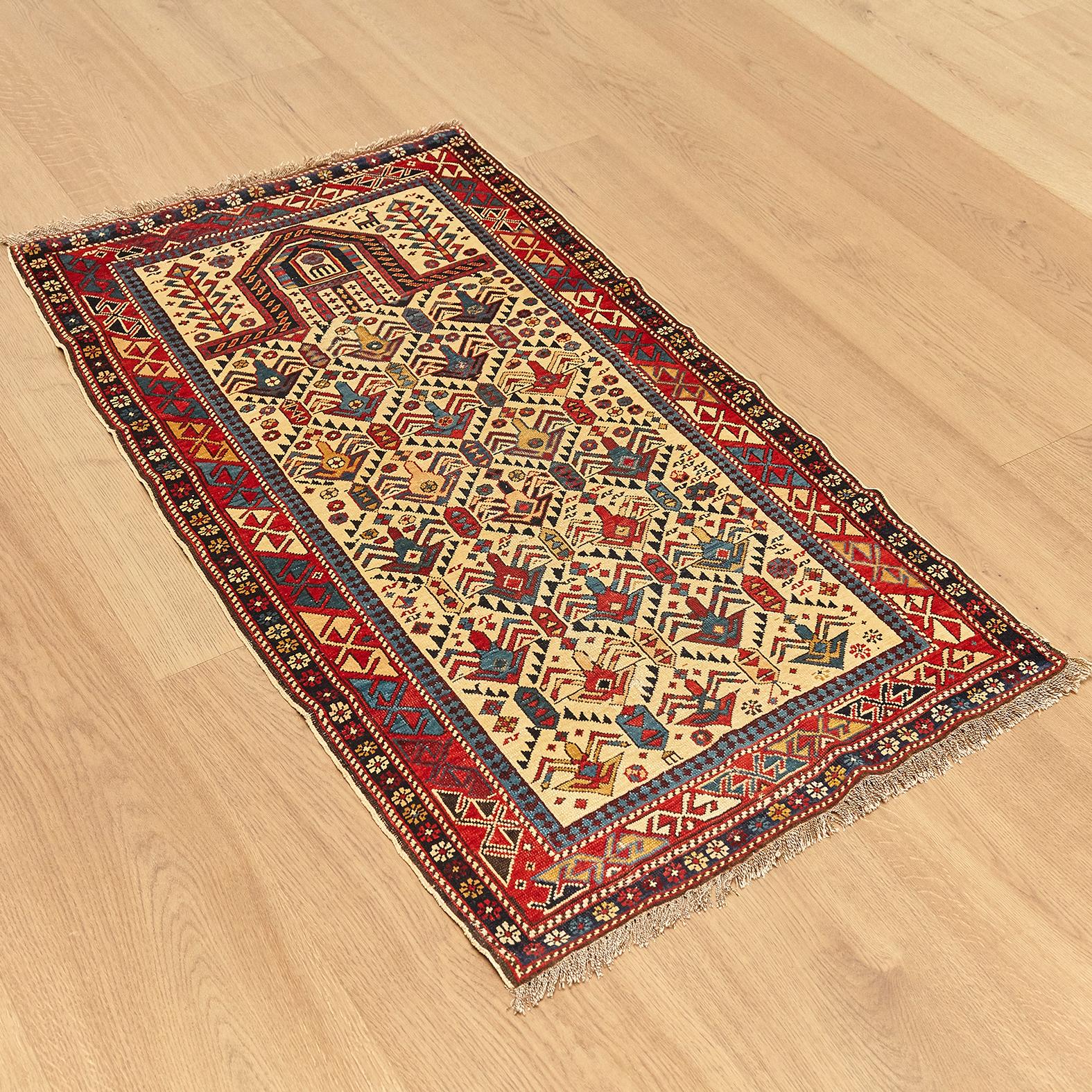 Antique rug from Caucas Daghestan, circa 1880.

Hand knotted wool with some restaurations

Measures: 93 x 157.
 