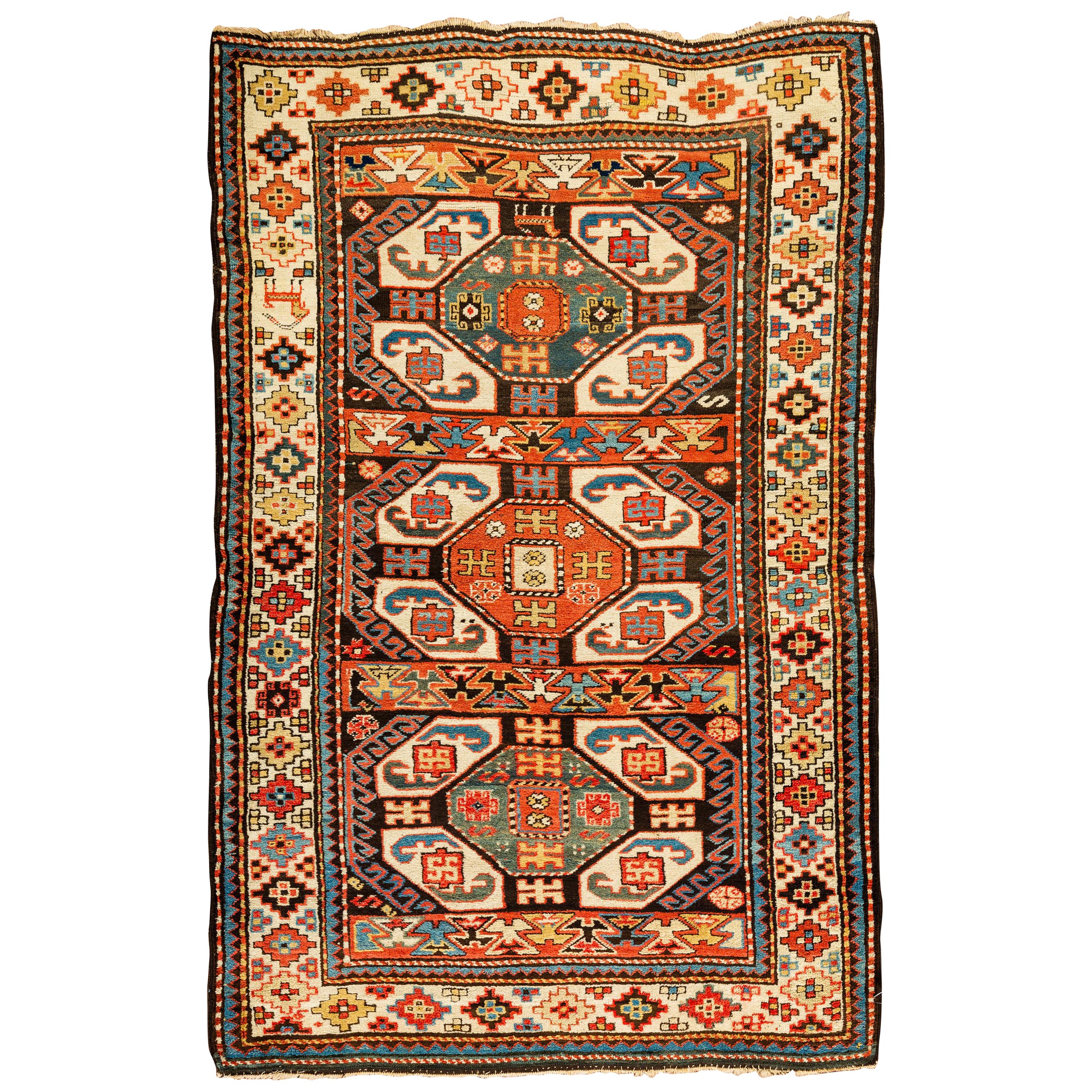 Antiker kaukasischer Alpan-Kuba-Teppich, um 1890  4'3 x 6'5