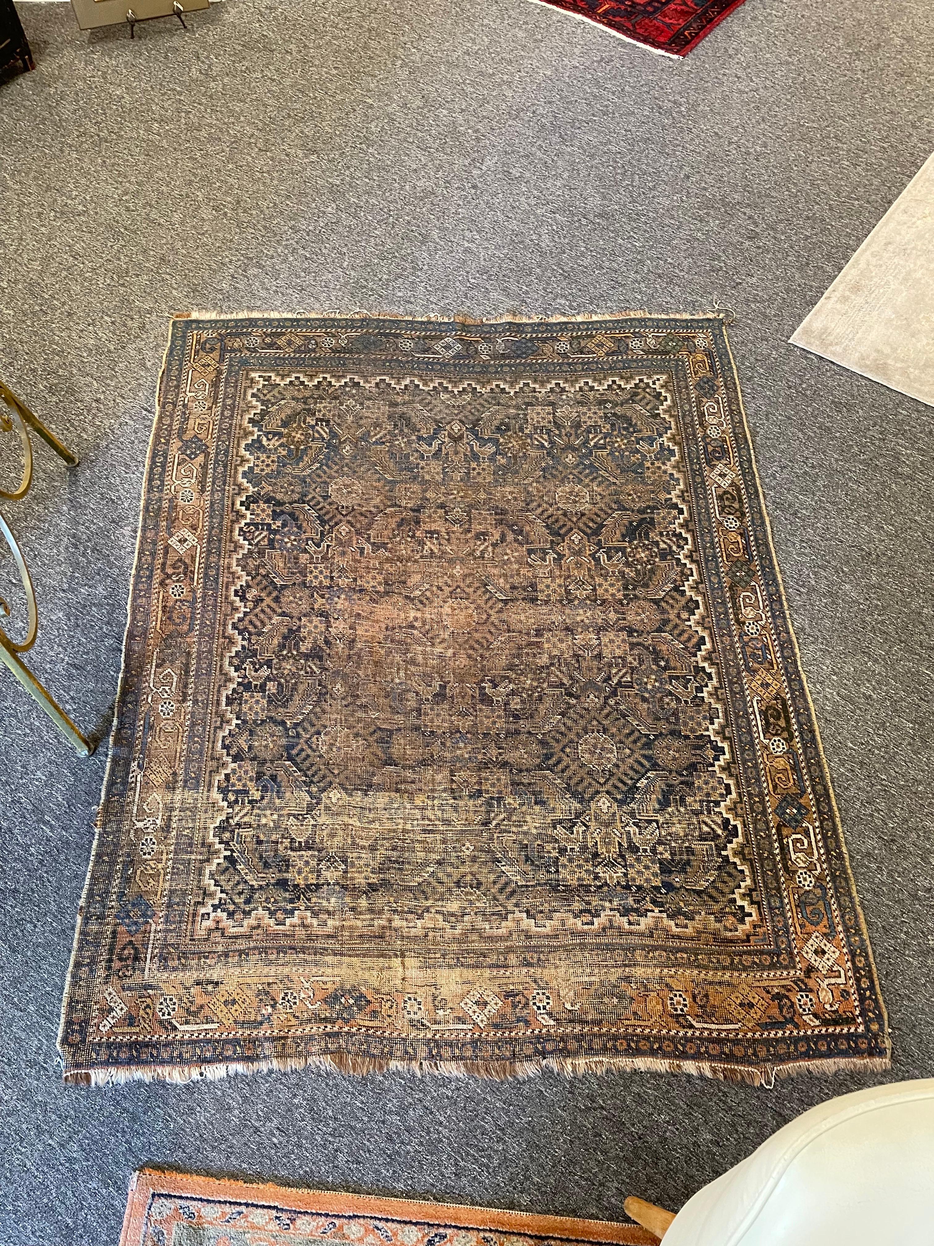 Noué à la main Tapis caucasien ancien, début du 20e siècle en vente