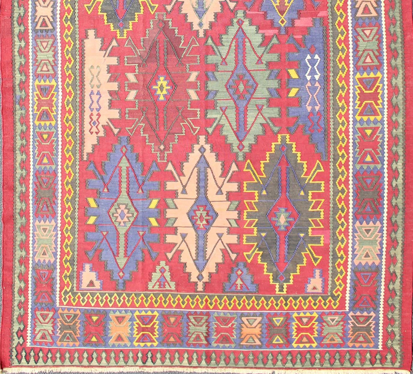 Antiker kaukasischer Flachgewebe-Galerie-Teppich des Avar-Stammes in verschiedenen Farben (Kaukasisch) im Angebot
