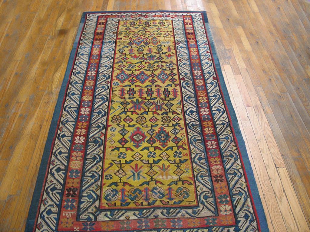 Antiker kaukasischer Chi-Chi-Teppich, Maße: 3'8