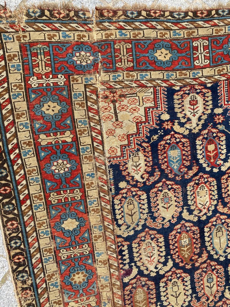 Bobyrug’s Antique Caucasian Chirwan Rug In Distressed Condition For Sale In Saint Ouen, FR