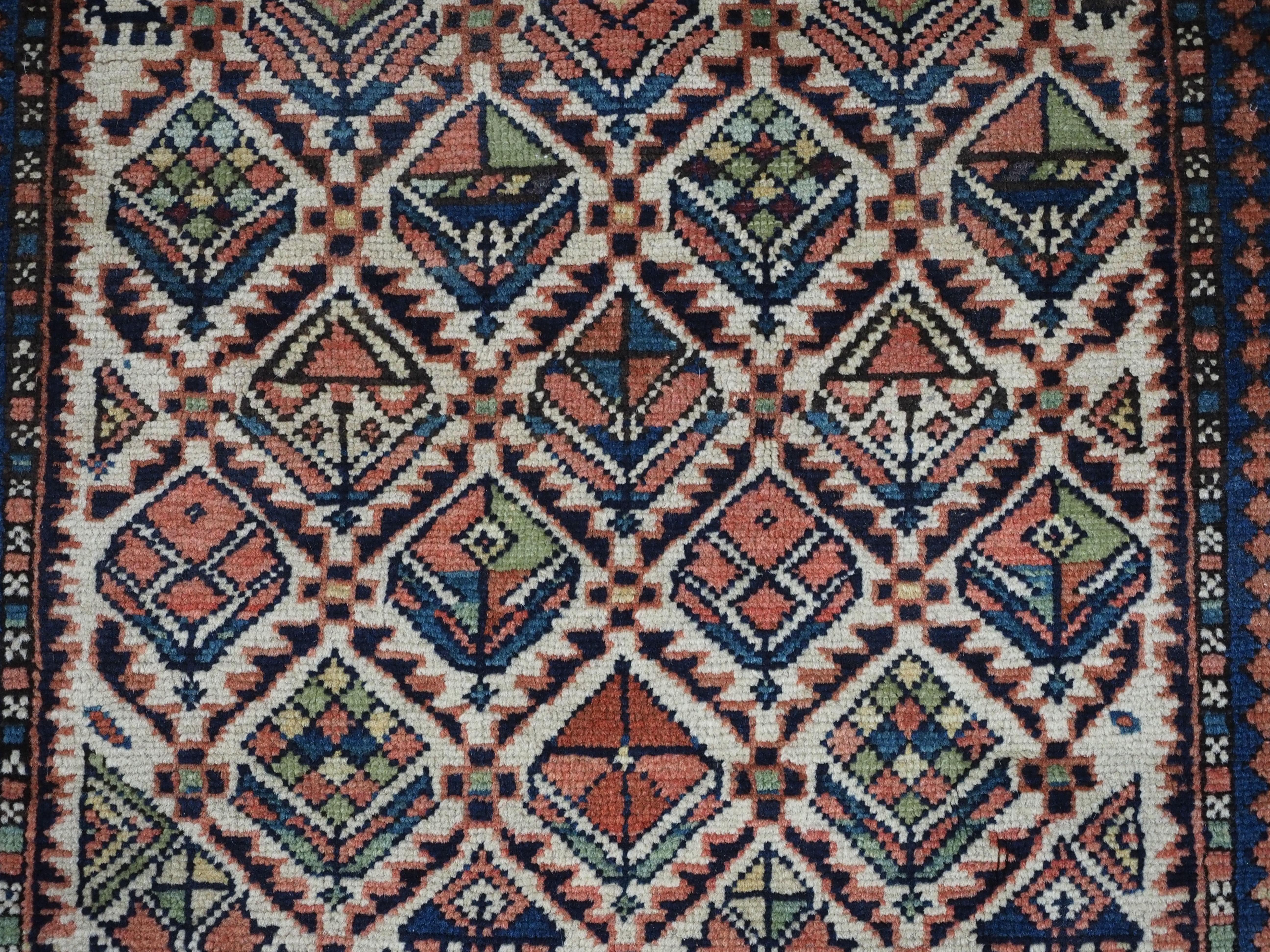 Antique Caucasian Dagestan prayer rug with floral lattice on ivory ground, 1880. For Sale 3