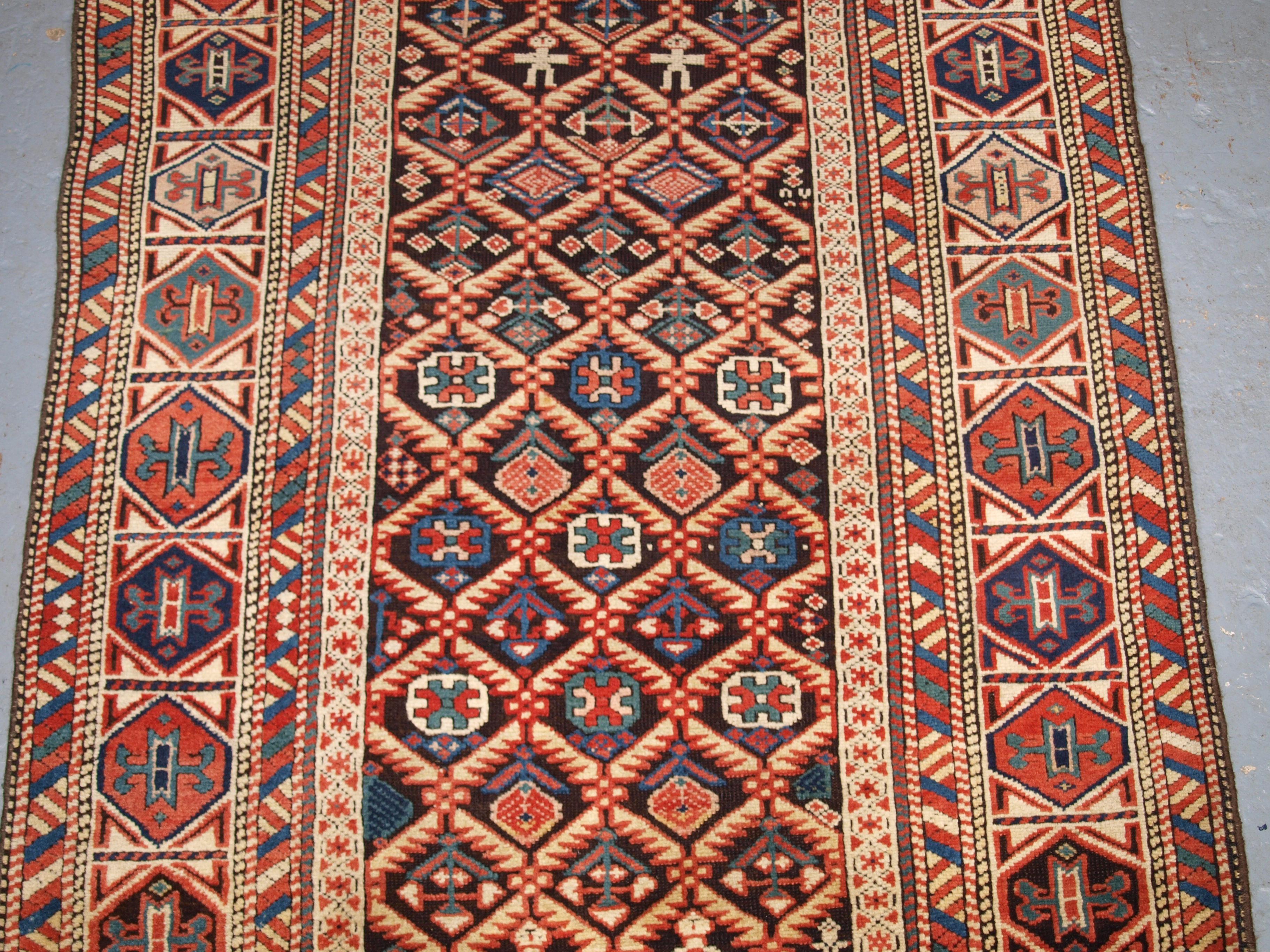 Antique Caucasian Dagestan Rug with Lattice Design on Dark Charcoal Ground In Good Condition In Moreton-In-Marsh, GB