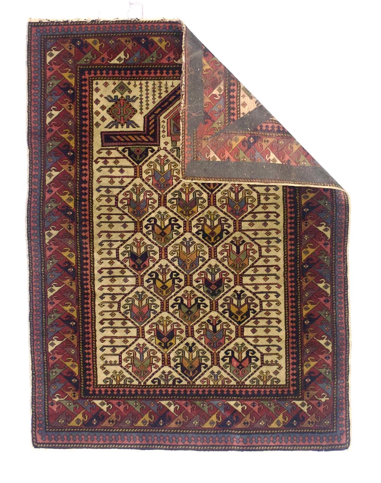 Antiker kaukasischer Daghastan-Teppich 3'3