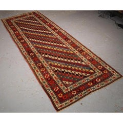 Antico tappeto lungo o runner caucasico Gendje Kazak, 1880 circa