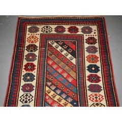 Antico runner caucasico Gendje Kazak con disegno a strisce diagonali, circa 1880