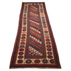 Antiker kaukasischer Gendje- Kazak-Läufer mit diagonalen Streifenmuster, um 1880