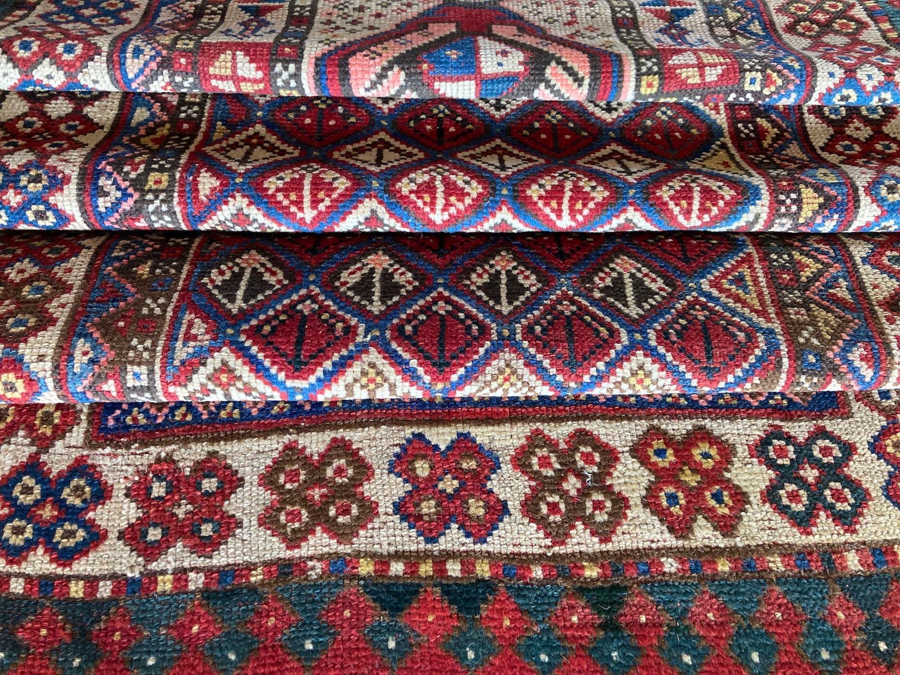 Ancien tapis de prière caucasien Gendje de 1,90 m x 0,98 m en vente 7