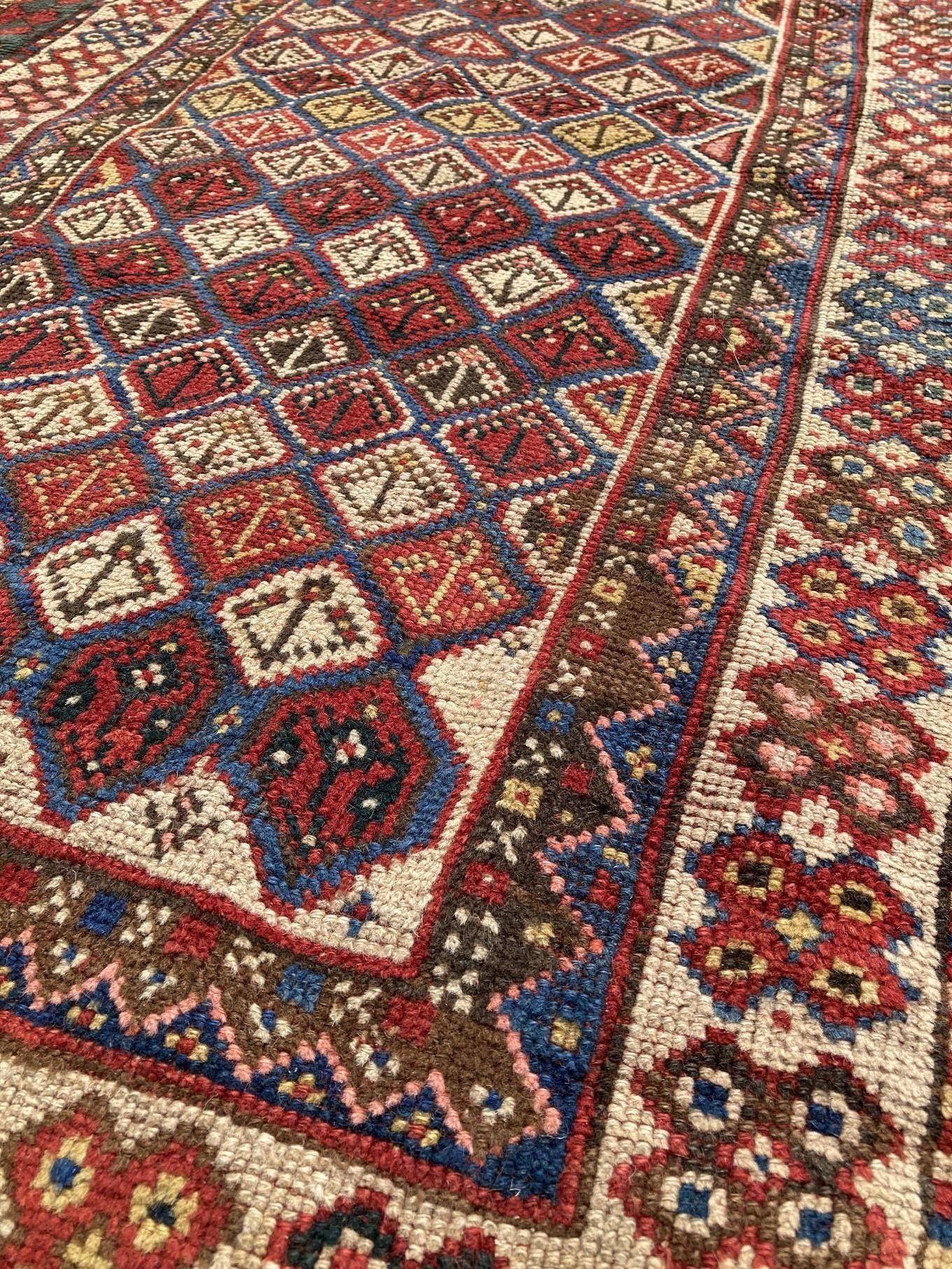 Ancien tapis de prière caucasien Gendje 1.90m X 0.98m en vente 2
