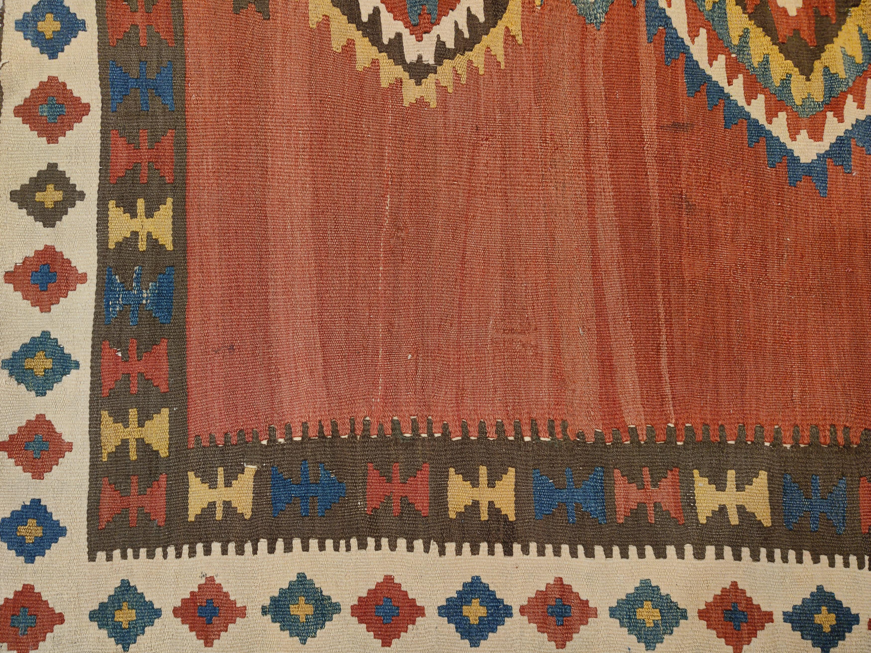 Antiker kaukasischer geometrischer minimalistischer Kelimteppich (19. Jahrhundert) im Angebot