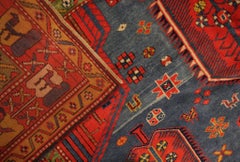 Tapis caucasien antique Karabagh en laine tribal et rustique fait à la main, en vente
