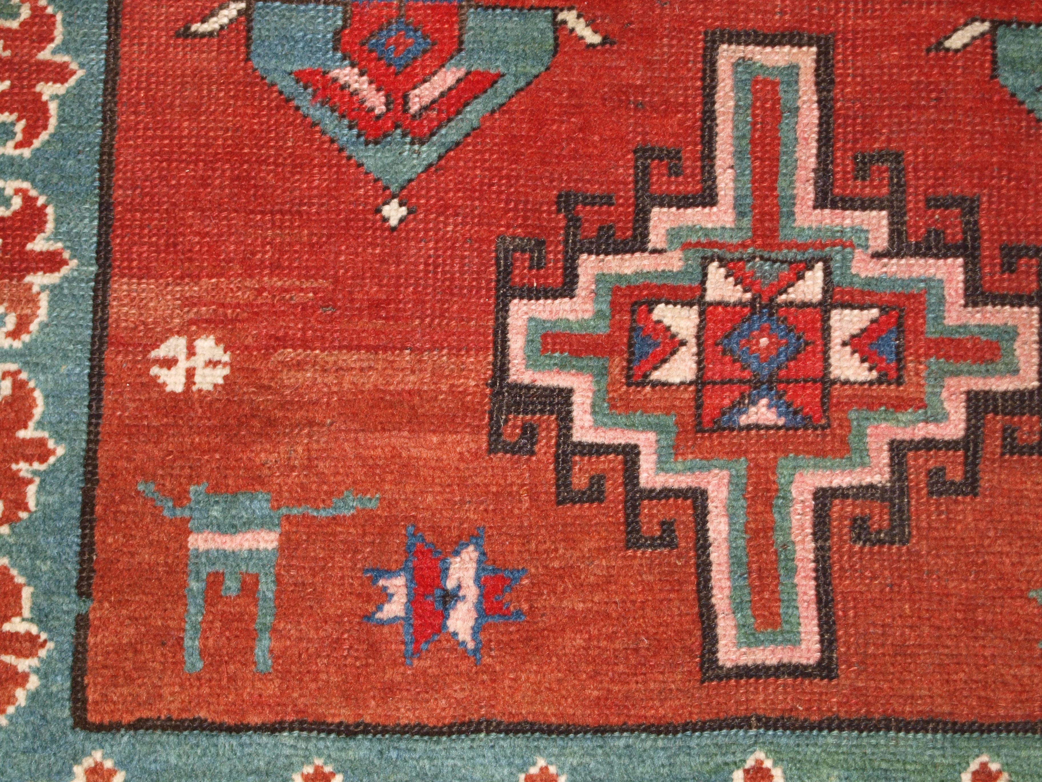 Antiker kaukasischer Karabagh-Kazak-Teppich, um 1900 im Angebot 5