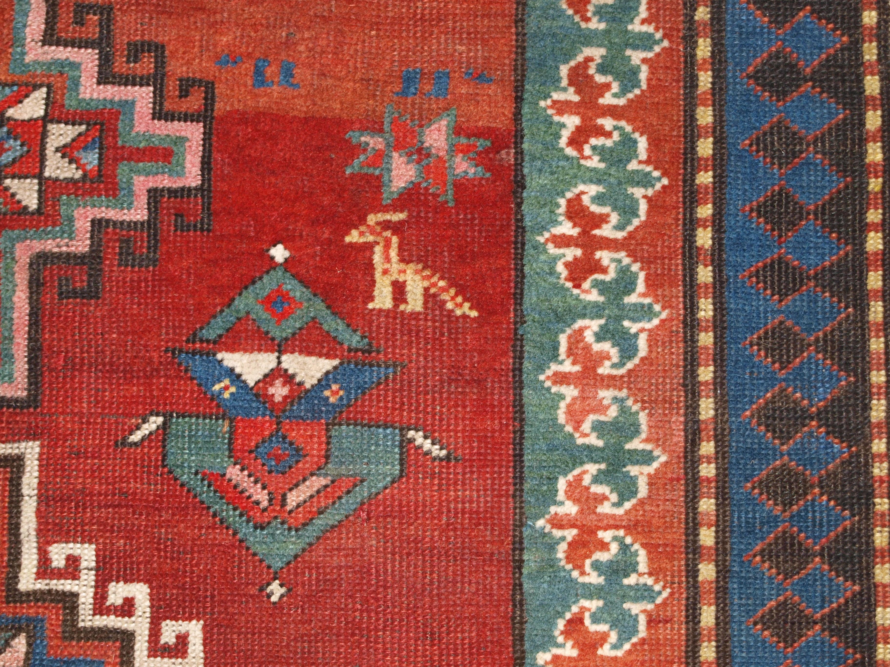 Antiker kaukasischer Karabagh-Kazak-Teppich, um 1900 im Angebot 7