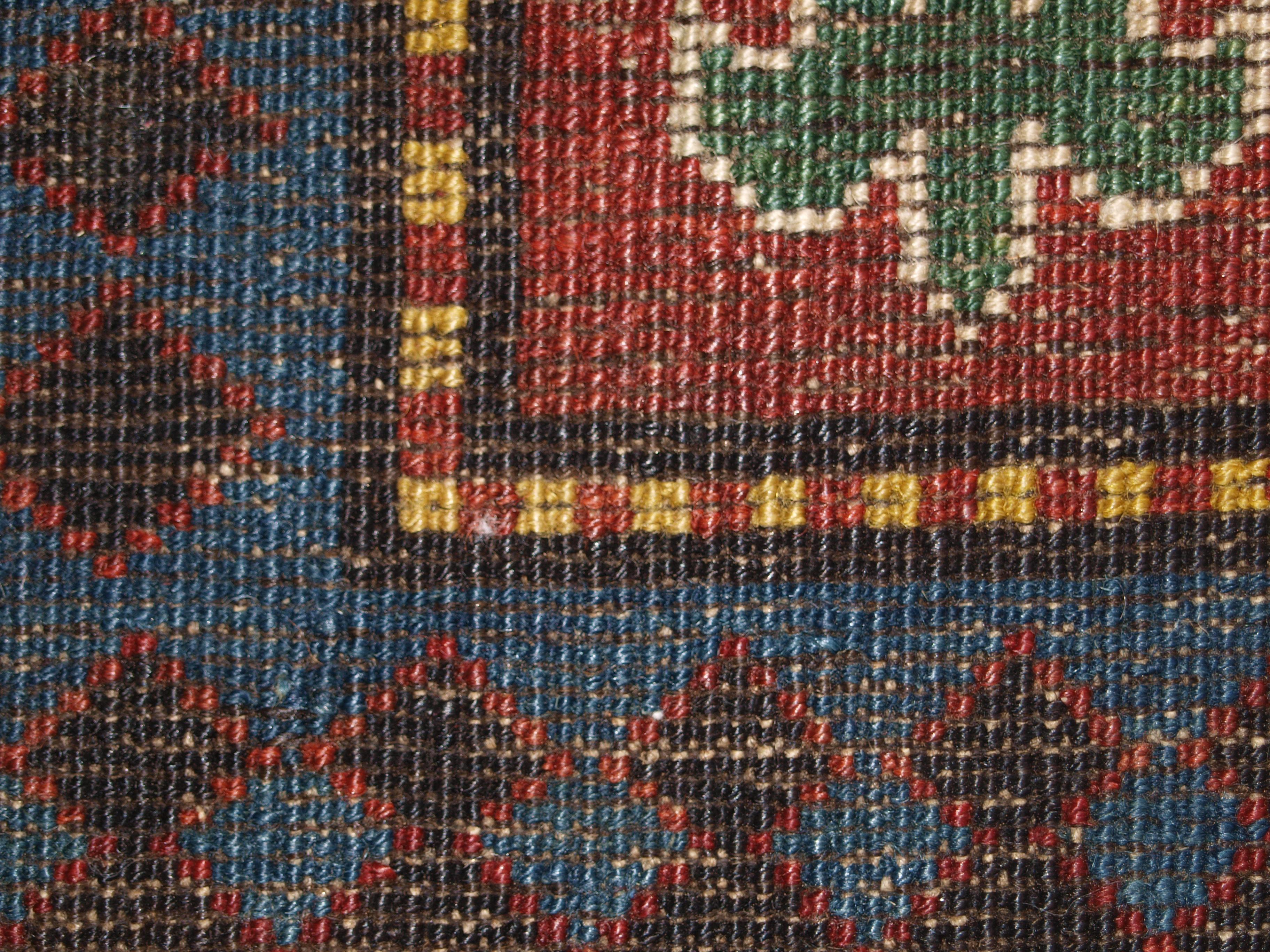 Antiker kaukasischer Karabagh-Kazak-Teppich, um 1900 im Angebot 8