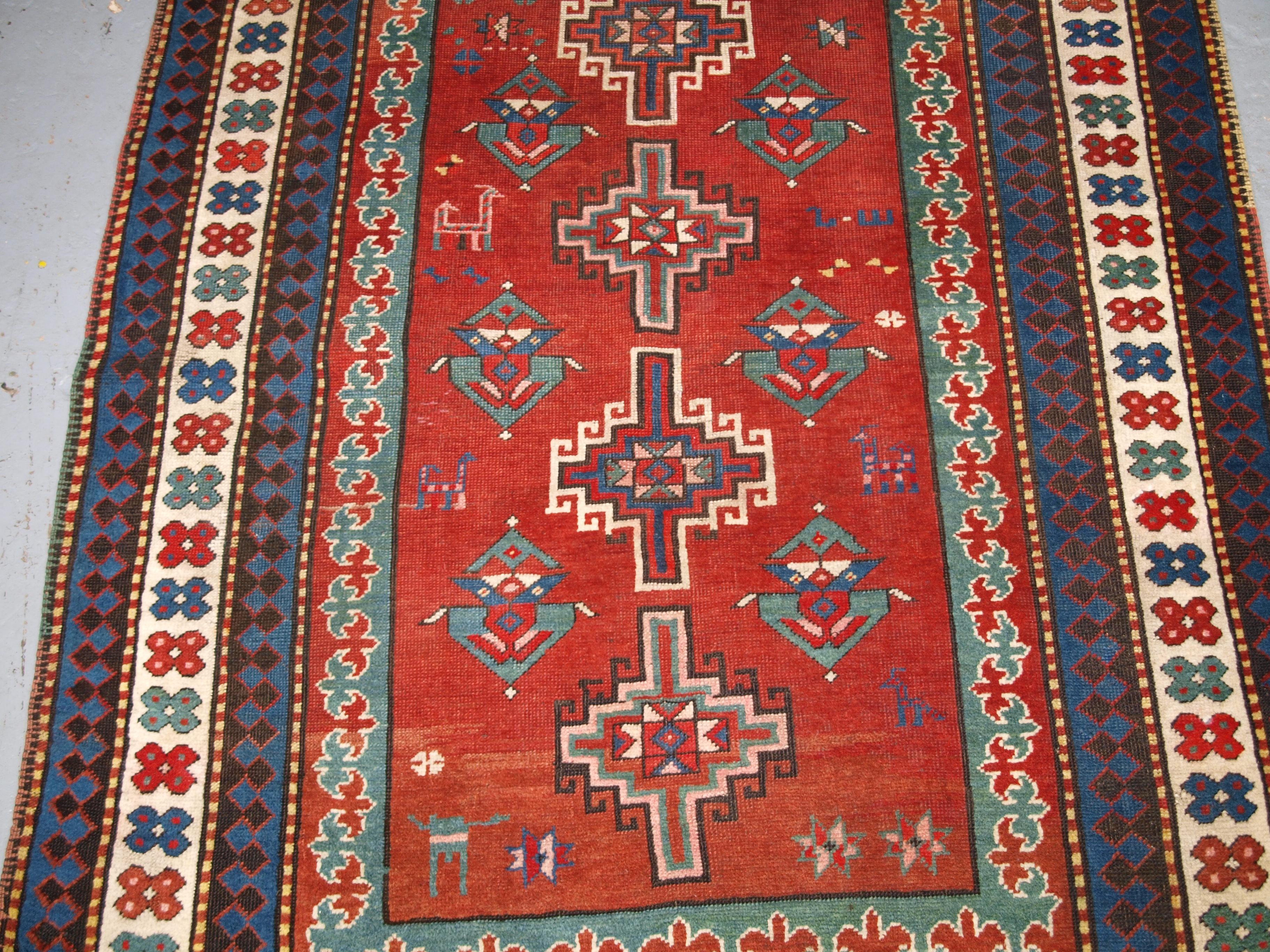 Antiker kaukasischer Karabagh-Kazak-Teppich, um 1900 (Handgewebt) im Angebot