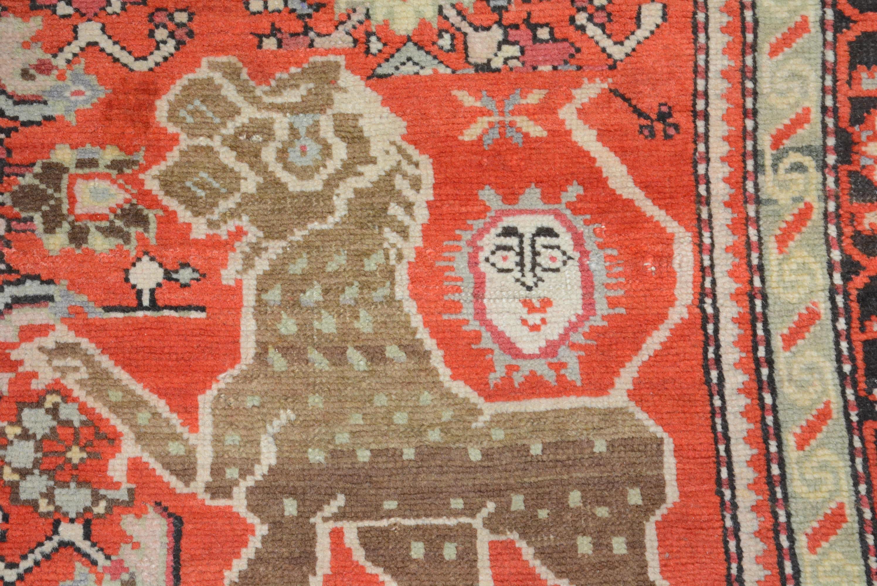 Antique Caucasian Karabagh Lion Rug In Good Condition For Sale In Closter, NJ