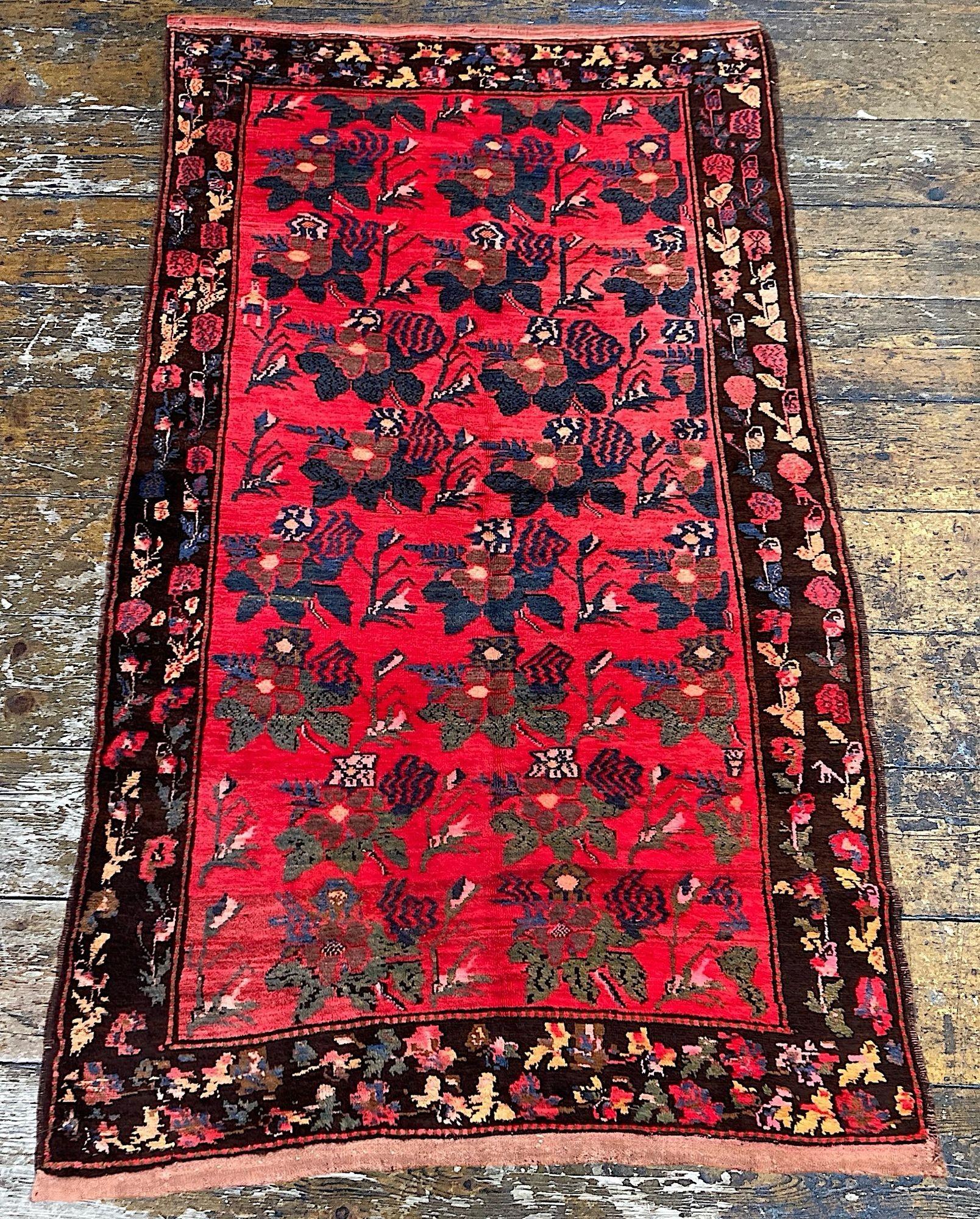 Alfombra antigua del Cáucaso Karabagh 2,40m x 1,37m principios del siglo XX en venta