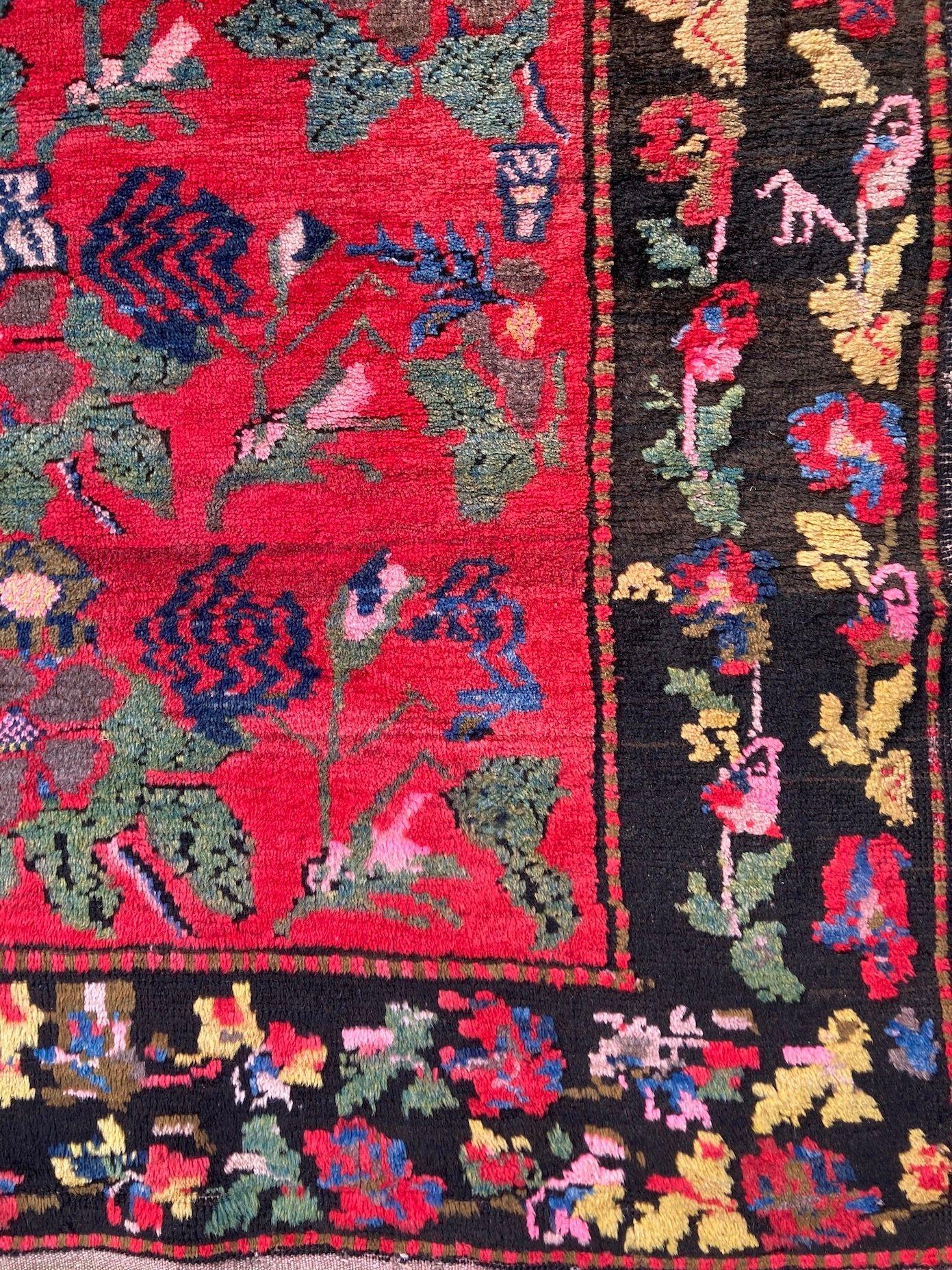 Alfombra antigua del Cáucaso Karabagh 2,40m x 1,37m en venta 2