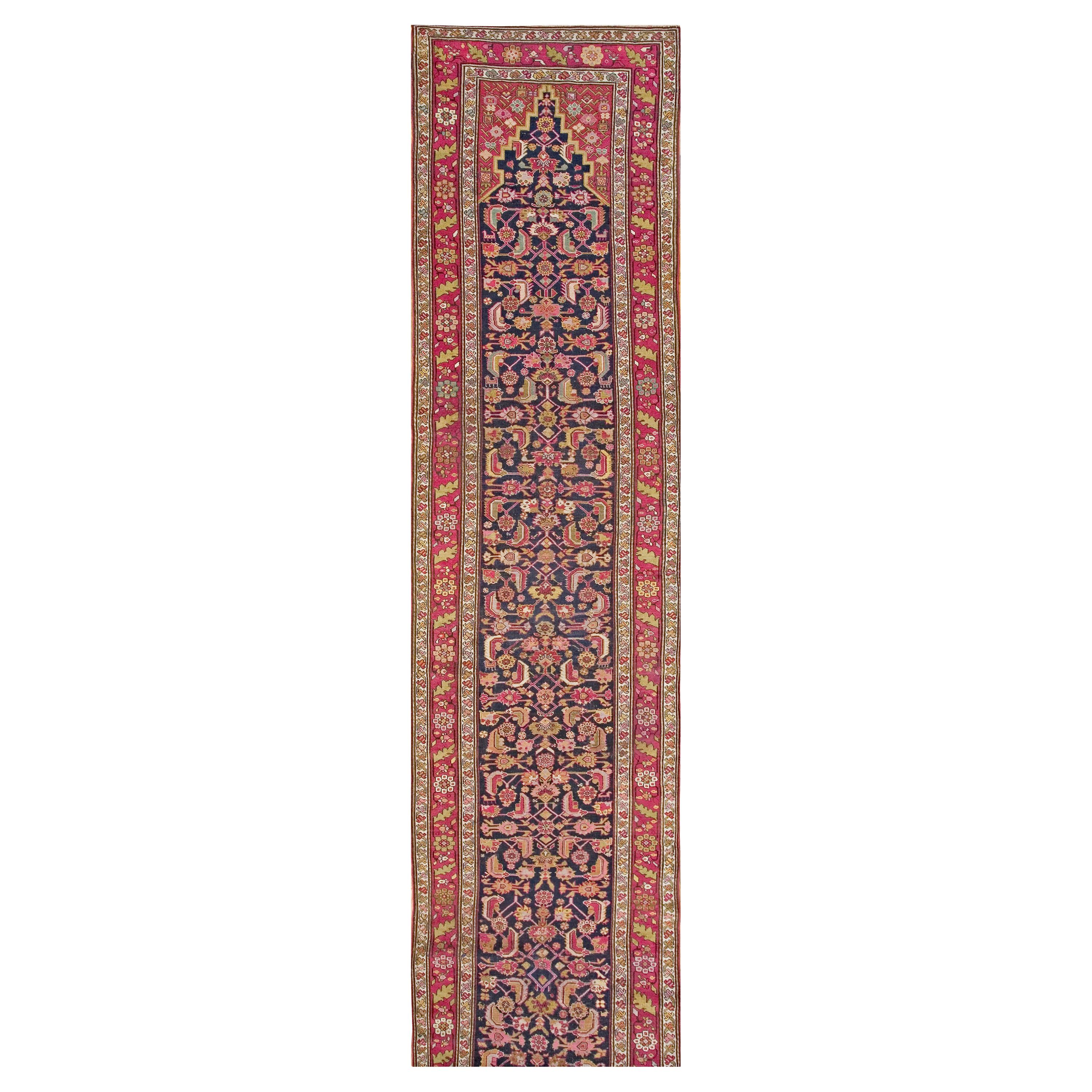 Paire de tapis de couloir caucasiens Karabagh du début du 20e siècle (3'6" x 107 x 550)