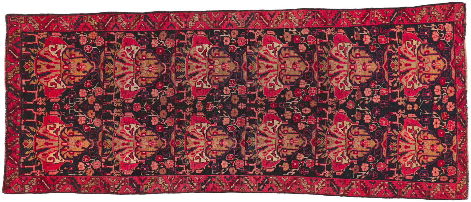 Tapis de couloir caucasien ancien Karabakh en vente 2