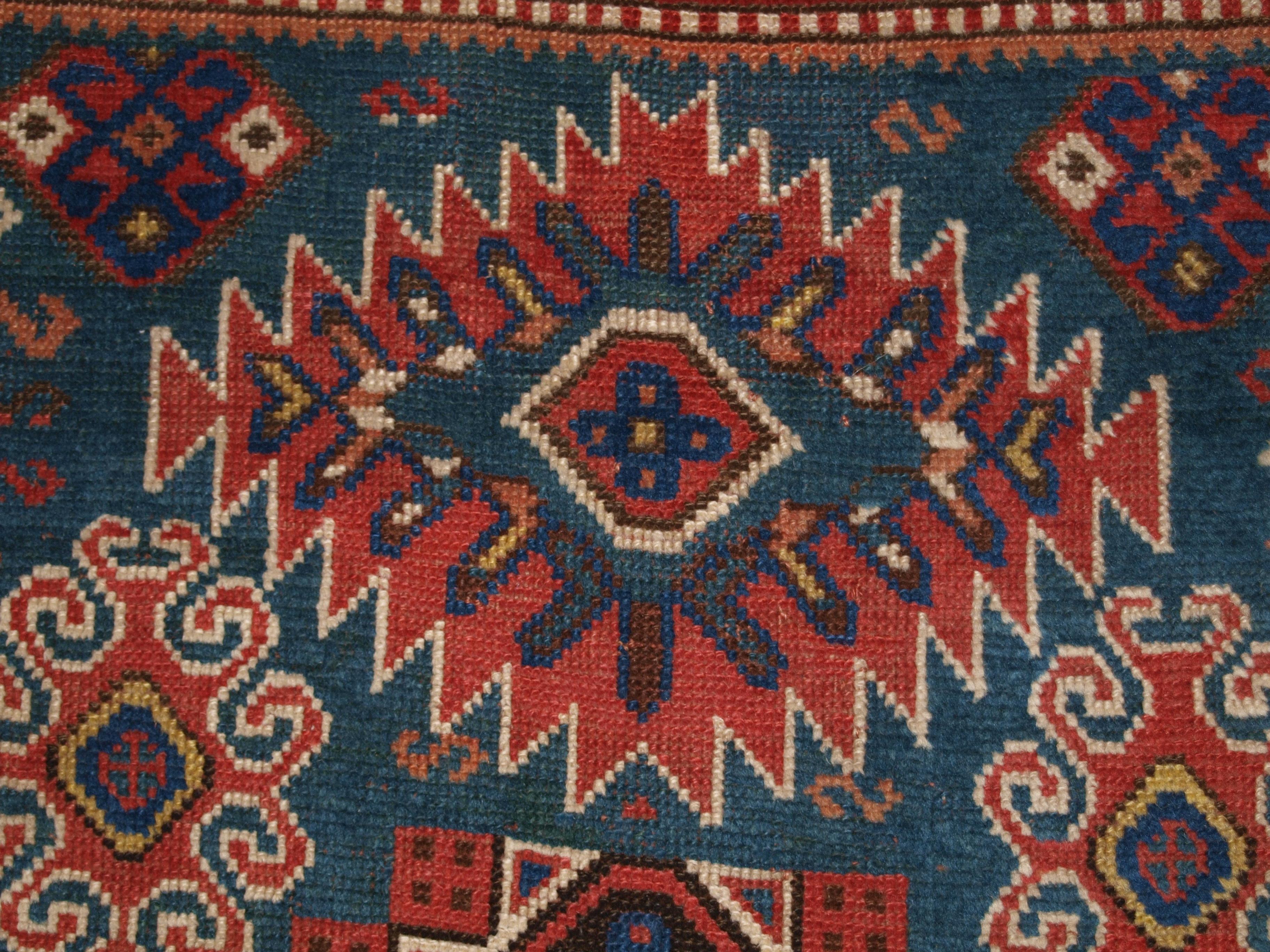 Antico tappeto caucasico Karachov Kazak su fondo verde in vendita 4