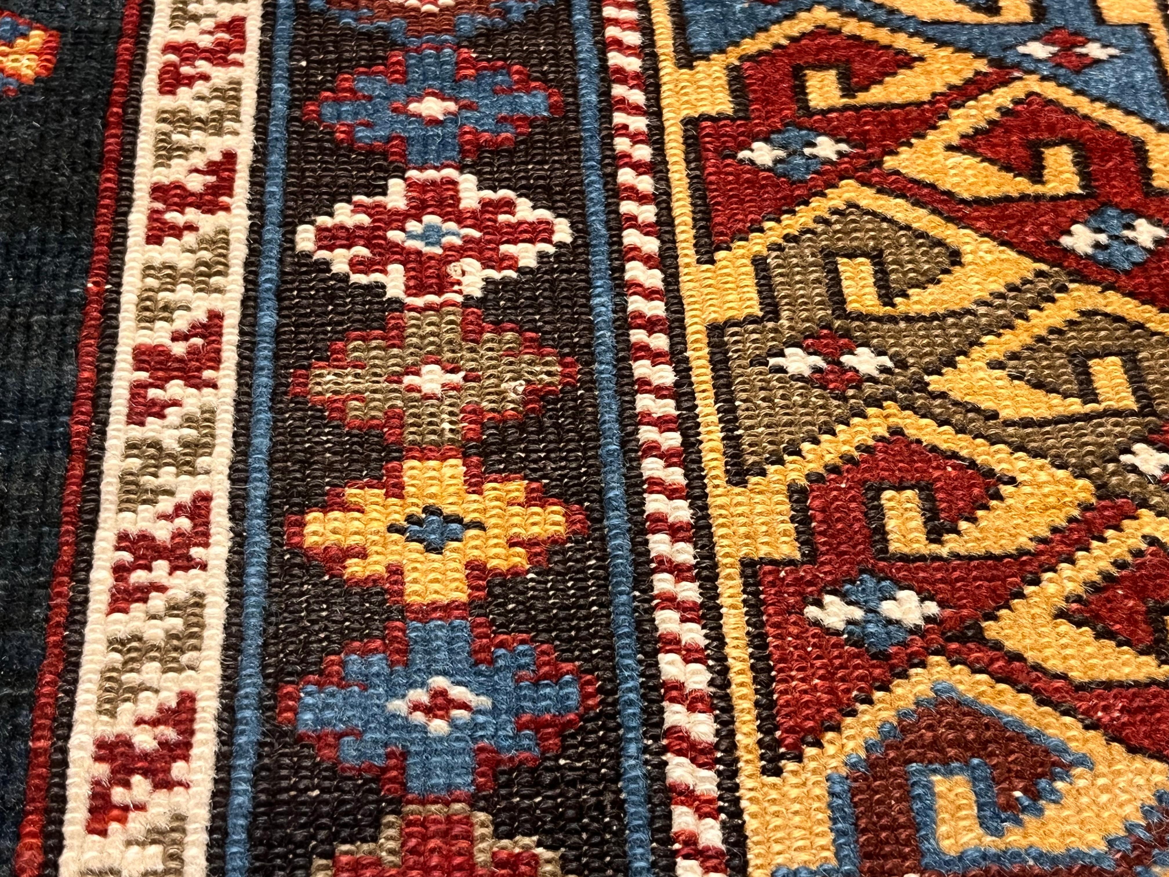 Alfombra antigua caucásica Karakashli 3'11