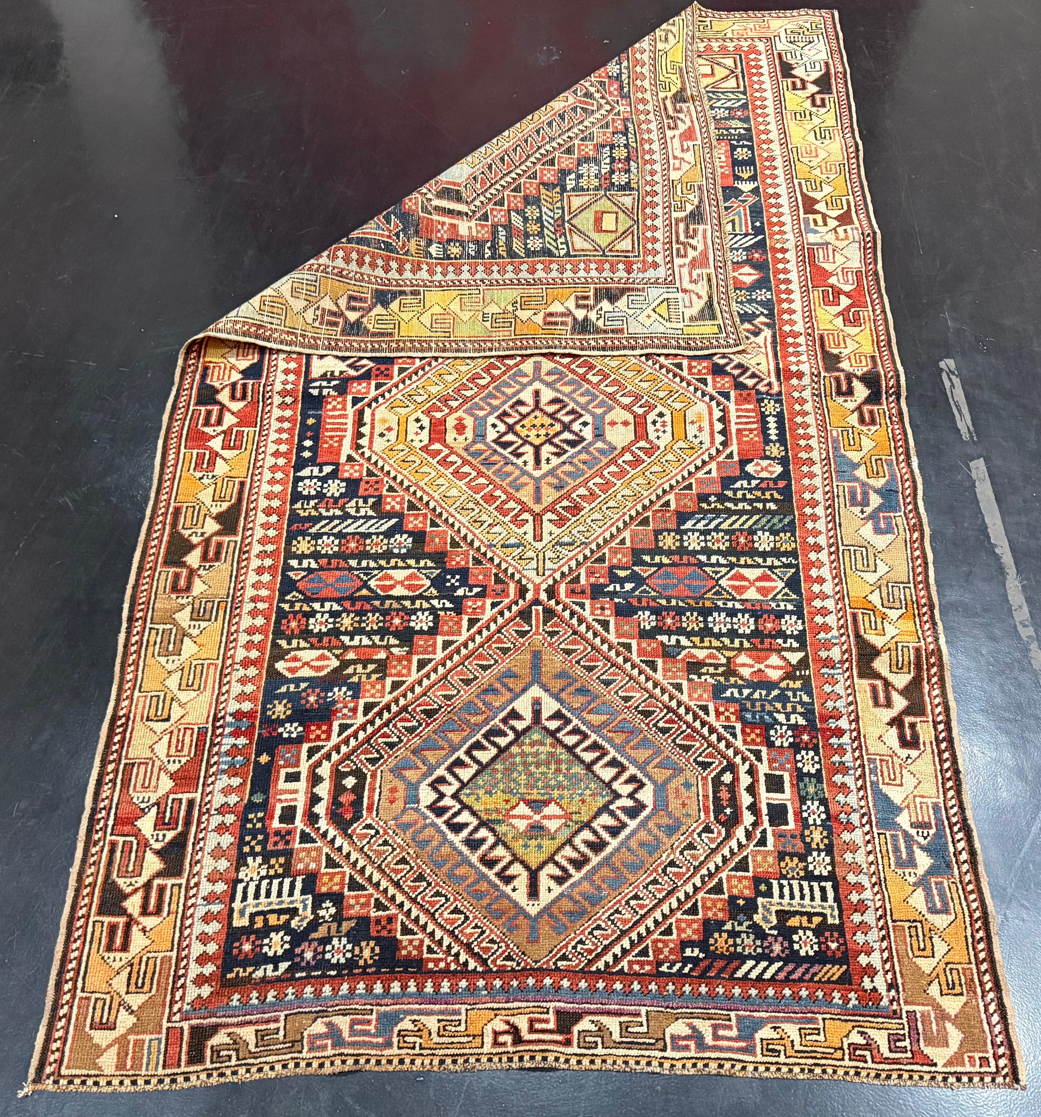 Caucasien Ancien tapis caucasien Karakashli 3'8
