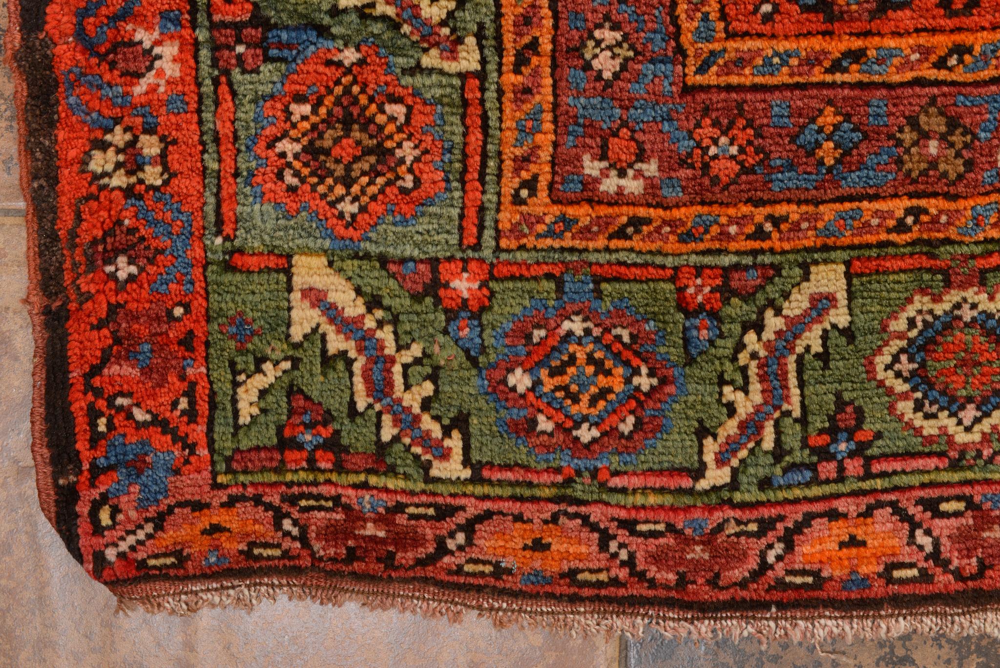 Antique Caucasian Karebagh Dated 1929 and Signed en Excelente estado para la venta en Alessandria, Piemonte