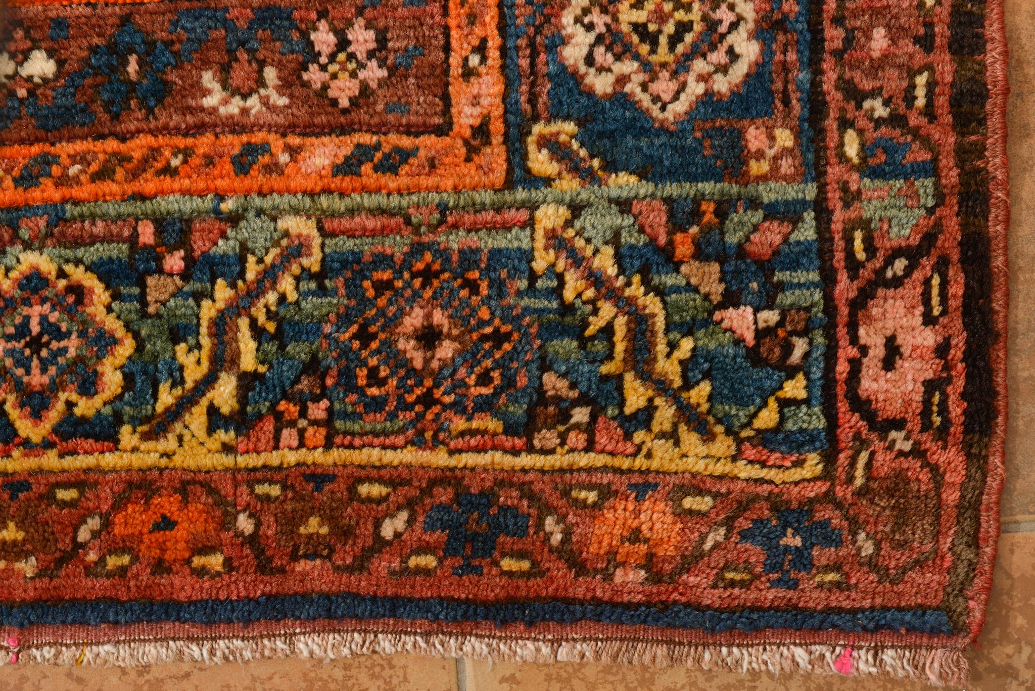 Antique Caucasian Karebagh Dated 1929 and Signed en venta 1