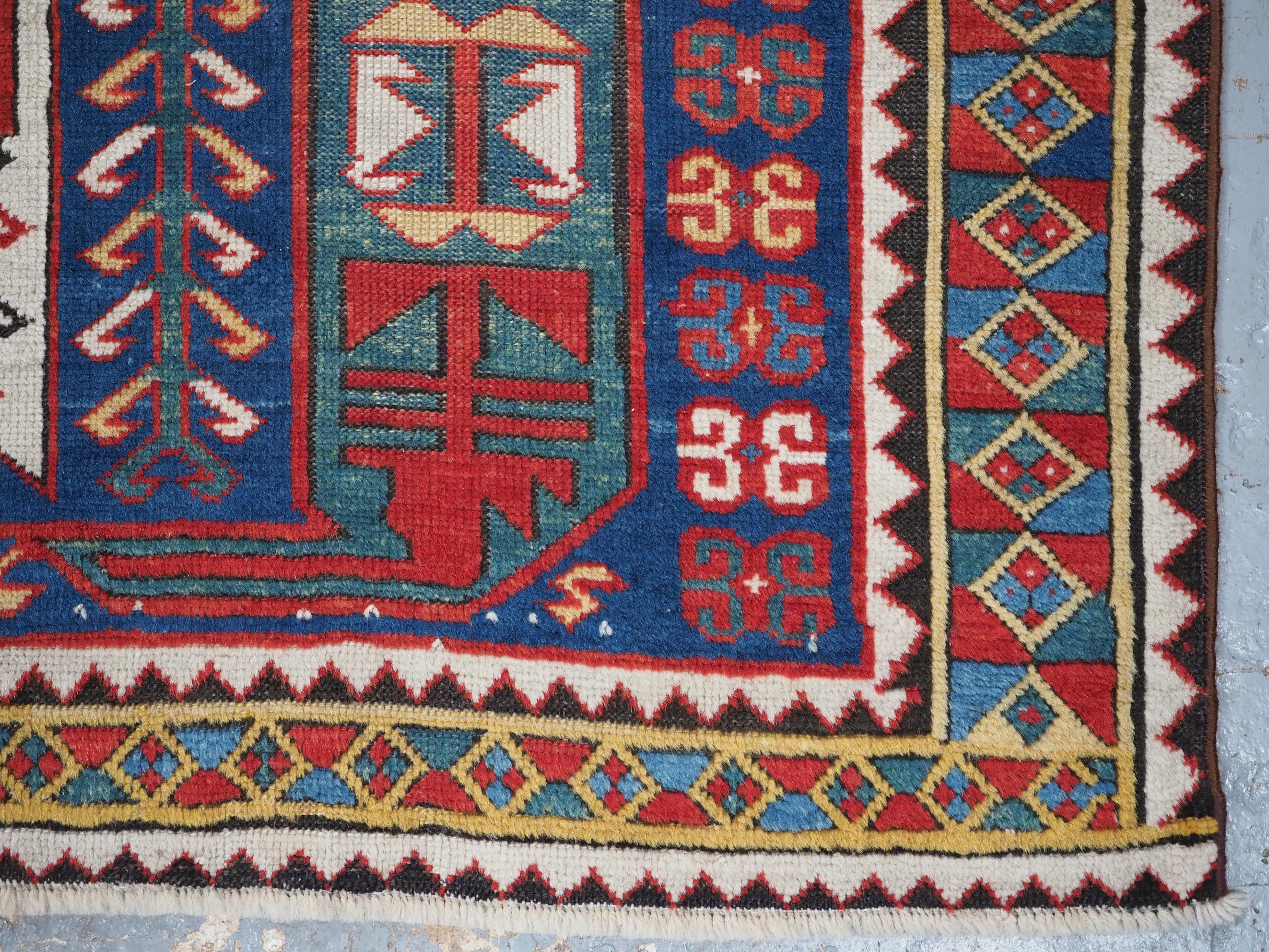 Ancien tapis caucasien Kasim-Usag au design classique et aux couleurs superbes, 1856. en vente 12