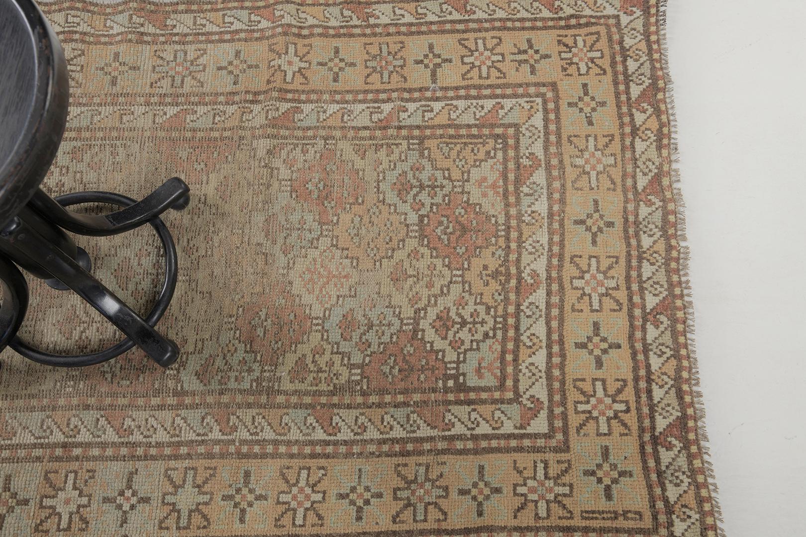 Ancien tapis du Caucase Kazak caucasien par Mehraban Bon état - En vente à WEST HOLLYWOOD, CA