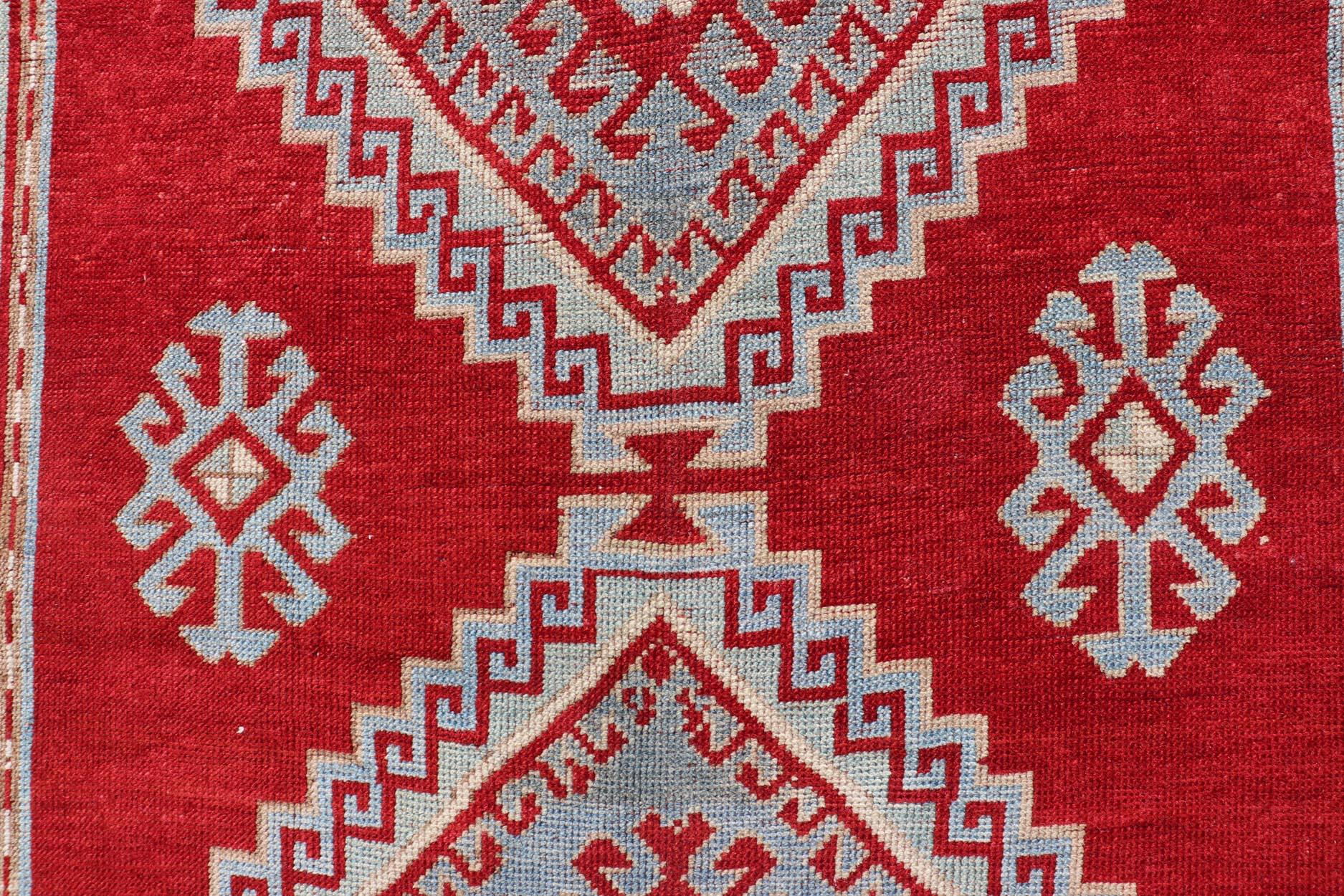 Antique Caucasian Kazak Gallery Rug in Brilliant Red with Geometric Design For Sale 4