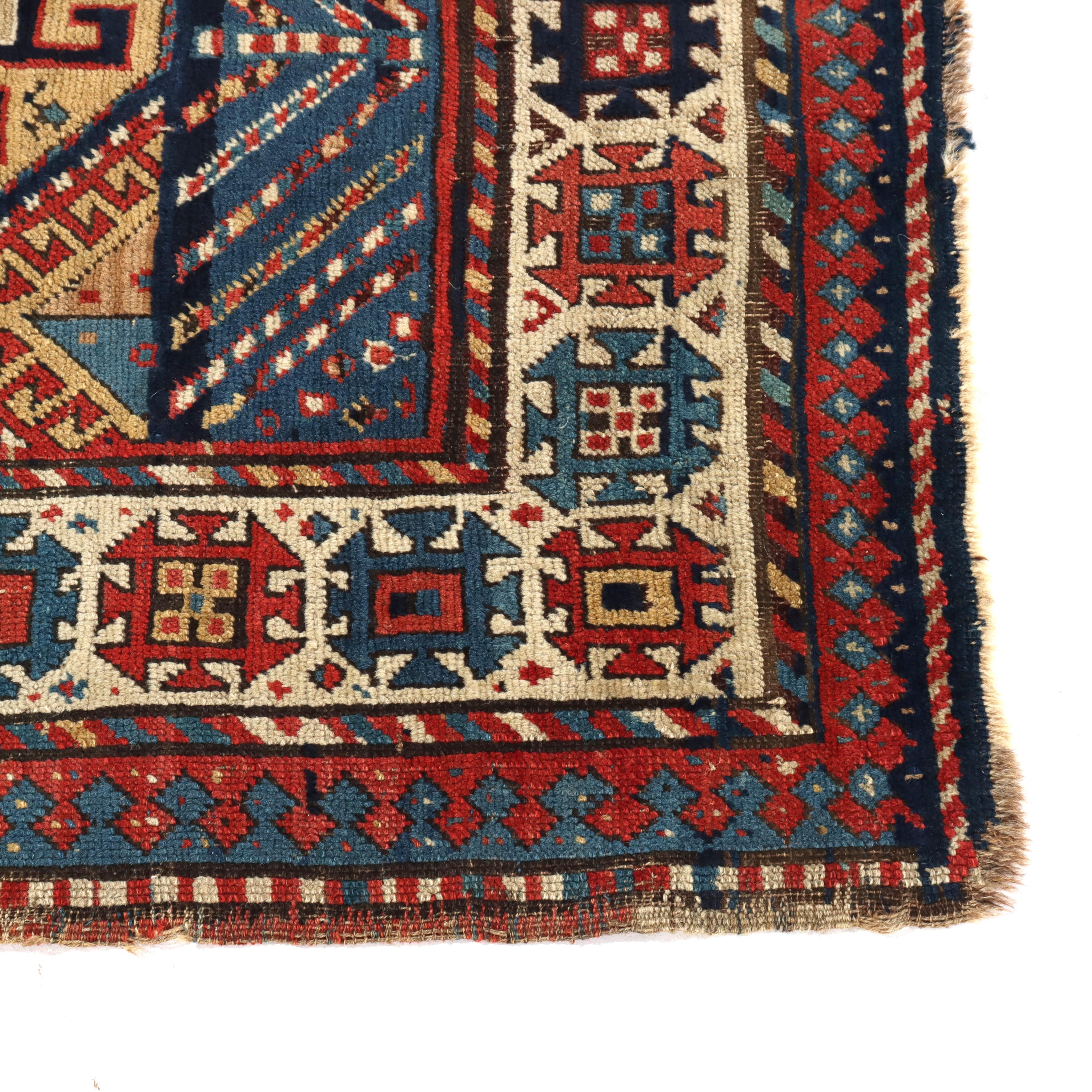 Antiker kaukasischer Kazak Langer Teppich C1900 im Angebot 2