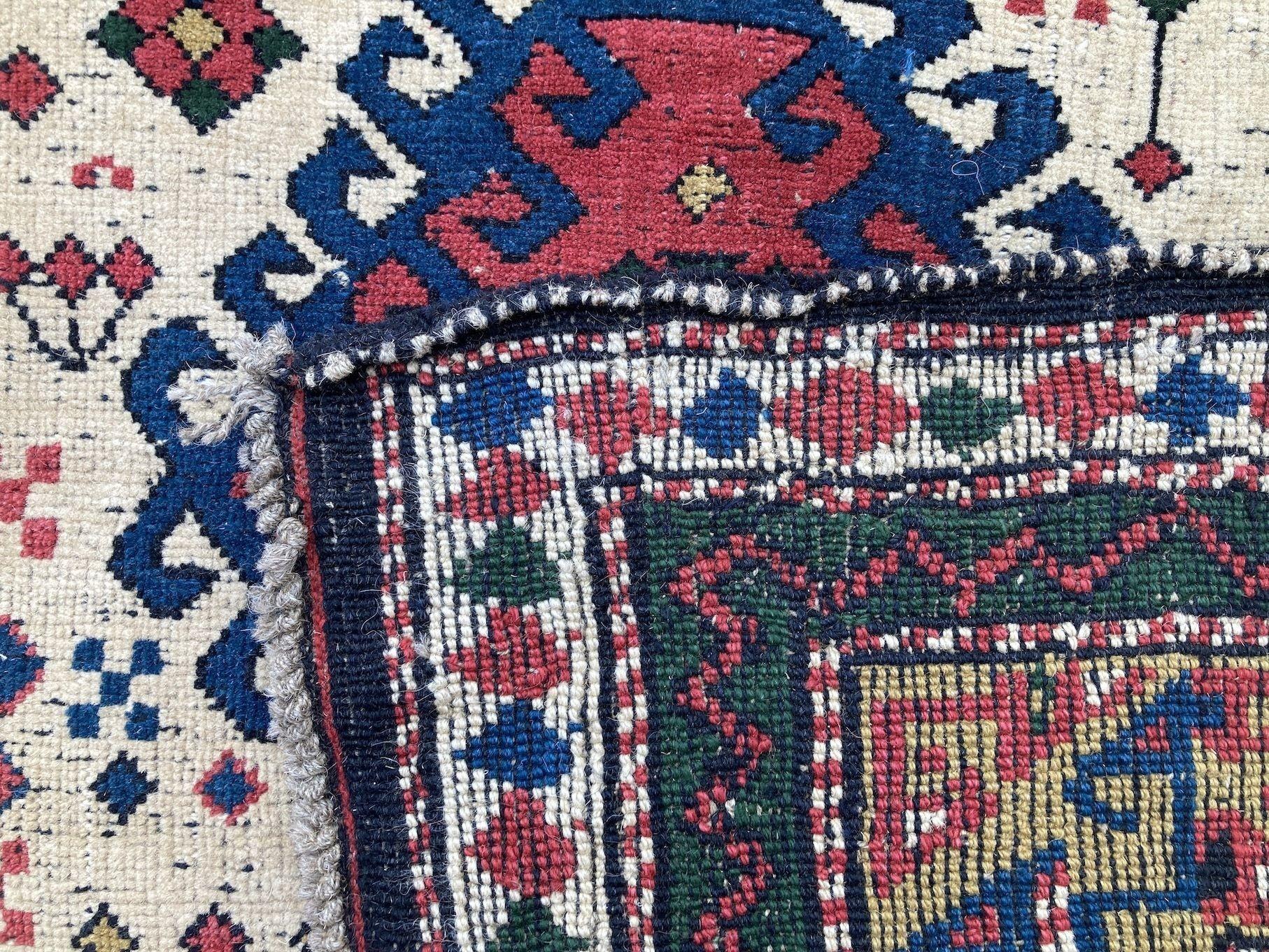 Tapis caucasien ancien 1,82 m x 0,97 m en vente 11