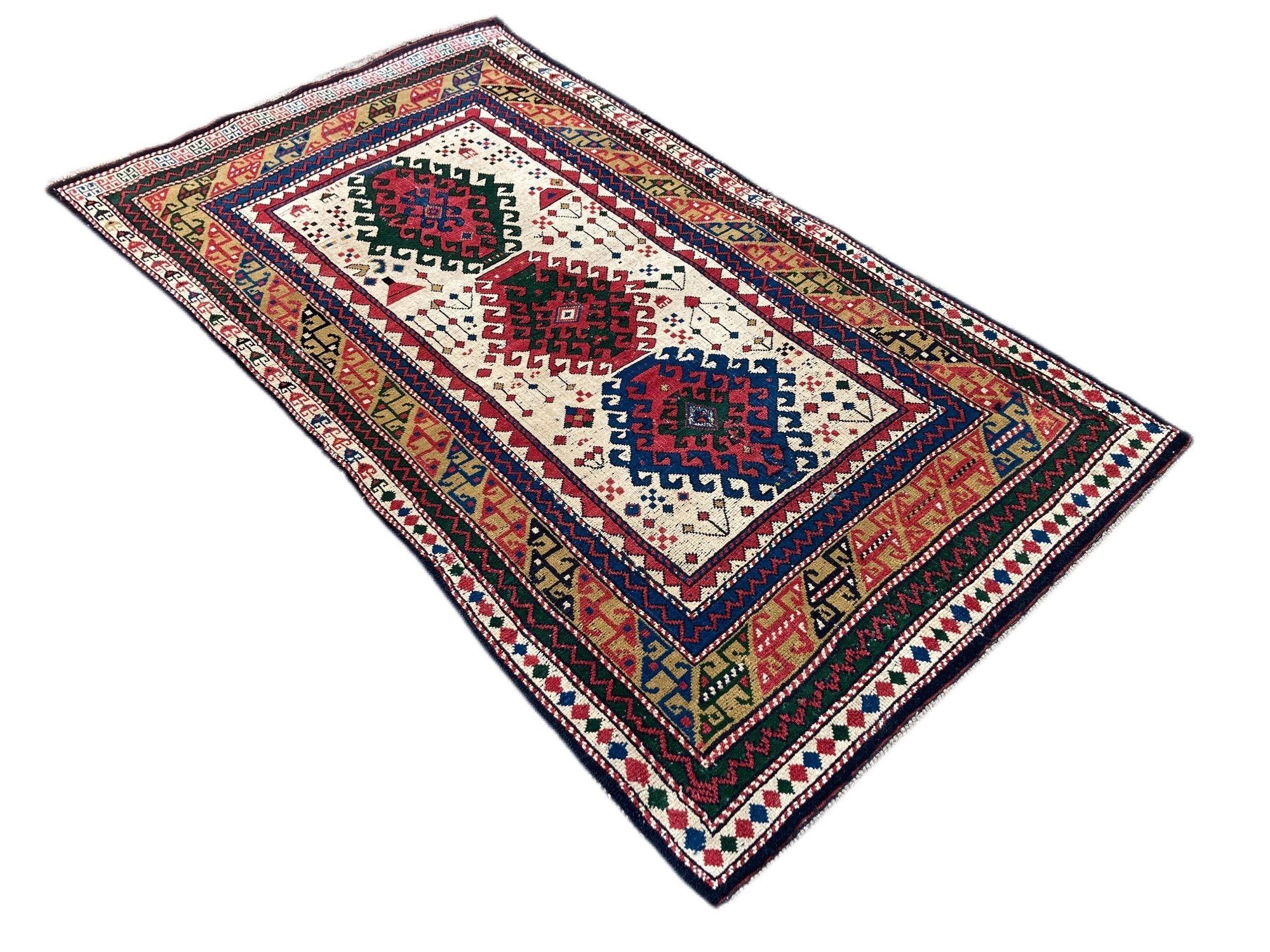 Tapis caucasien ancien 1,82 m x 0,97 m Bon état - En vente à St. Albans, GB
