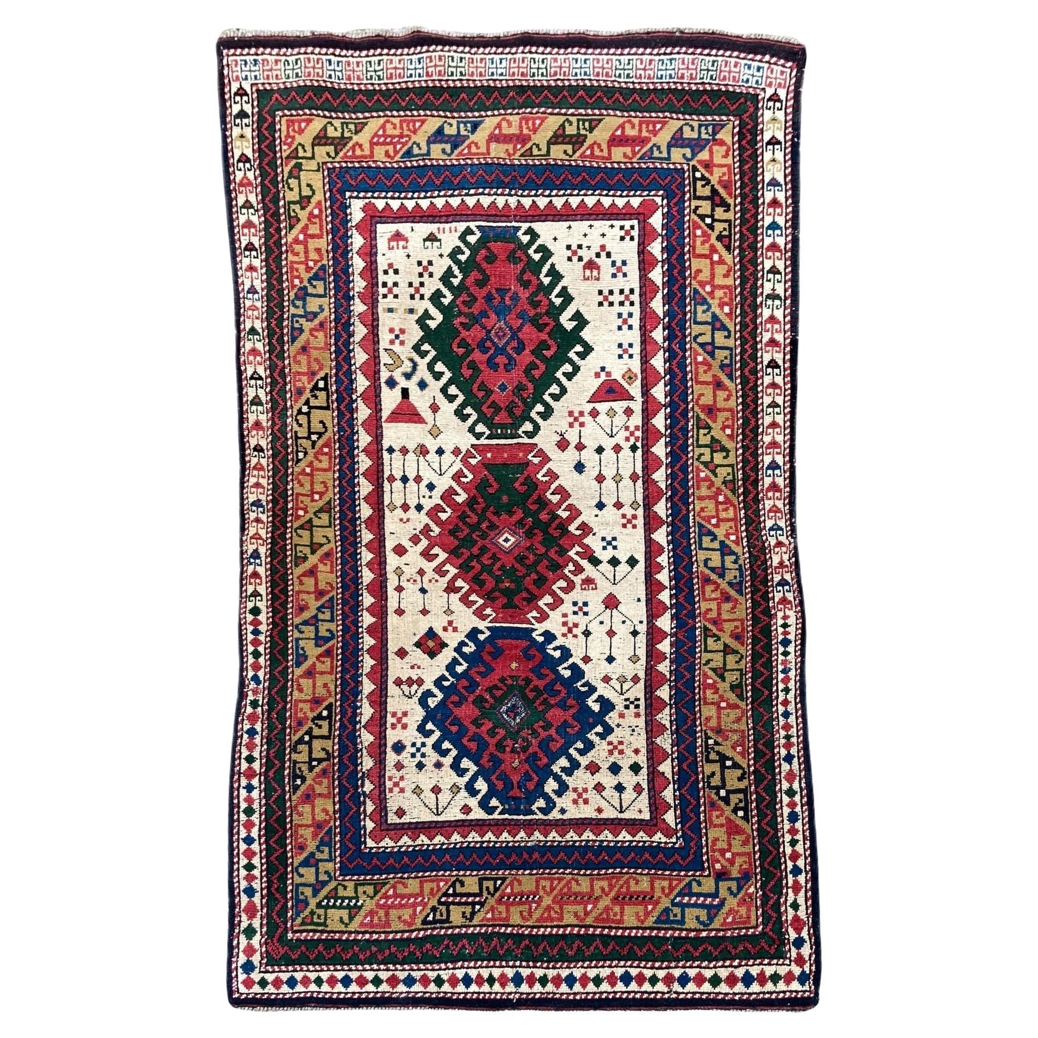 Tapis caucasien ancien 1,82 m x 0,97 m