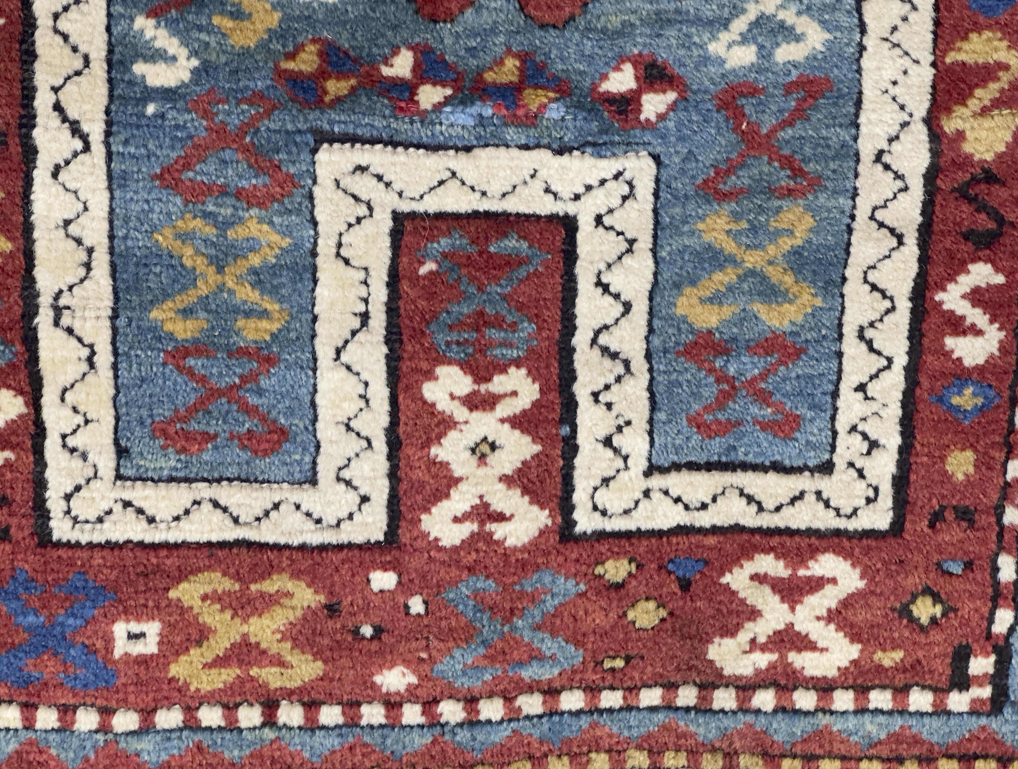 Antiker kaukasischer Kazak Teppich 2'11