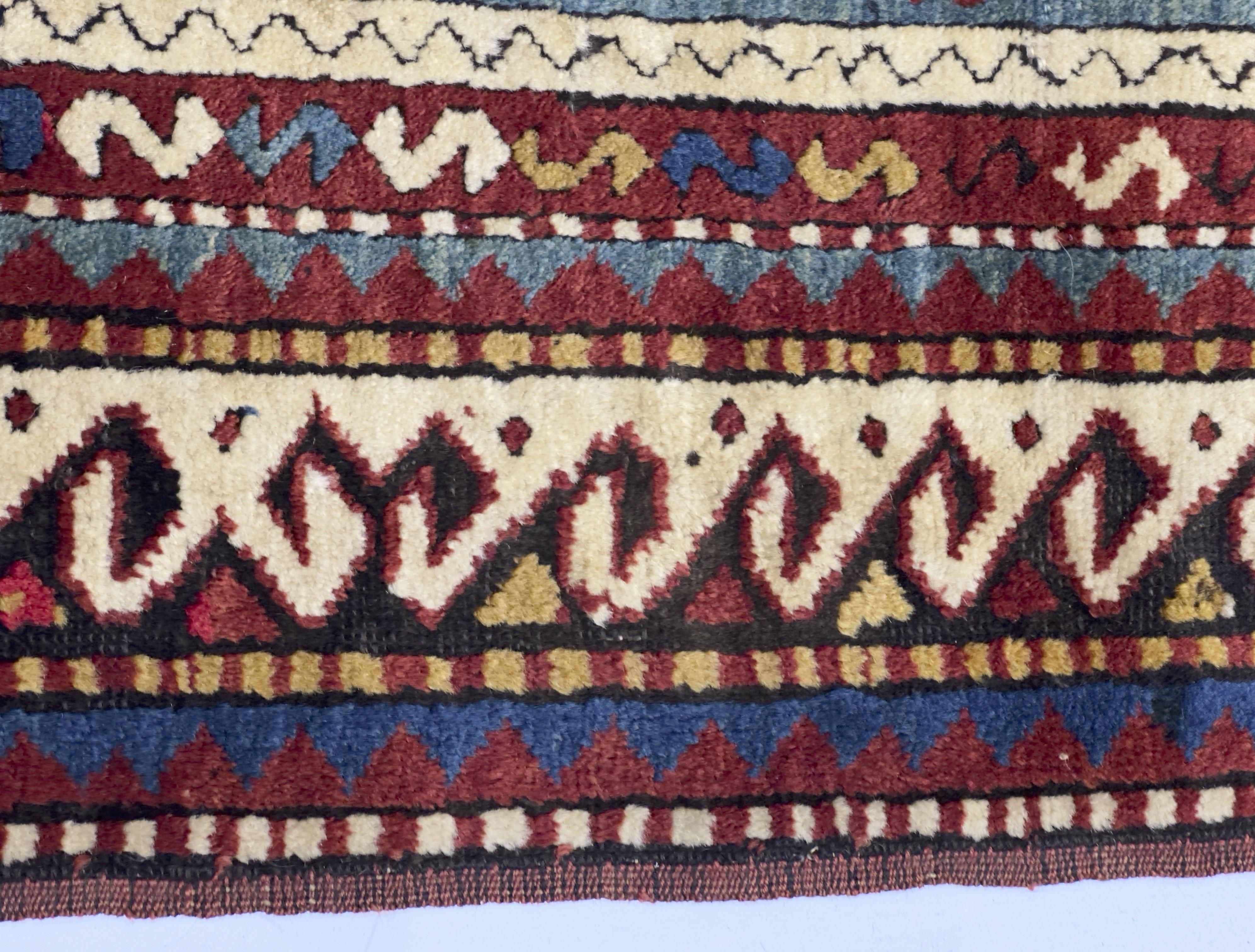 Antiker kaukasischer Kazak Teppich 2'11