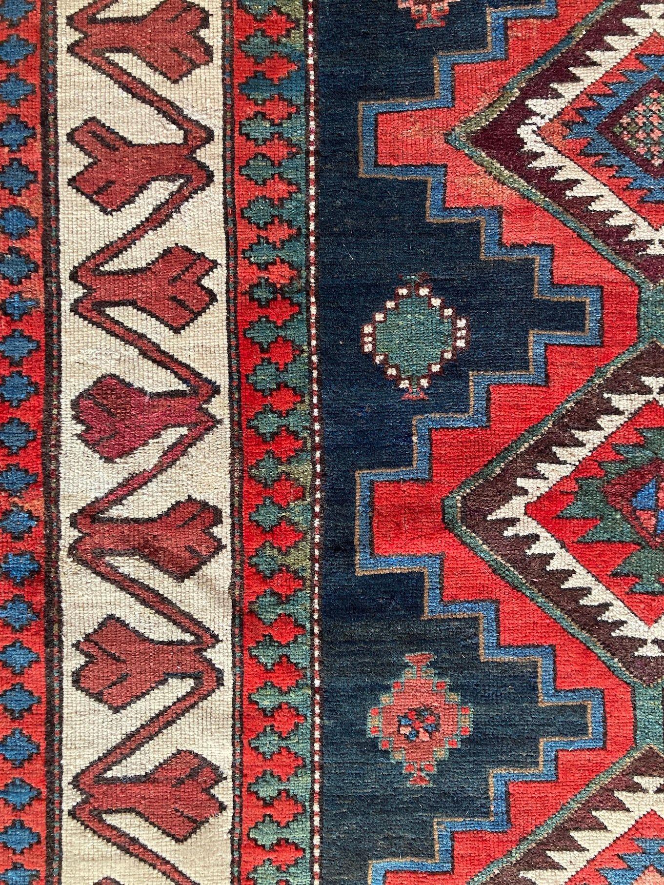 Antiker kaukasischer Kazak-Teppich 2,34 m x 1,18 m im Angebot 7