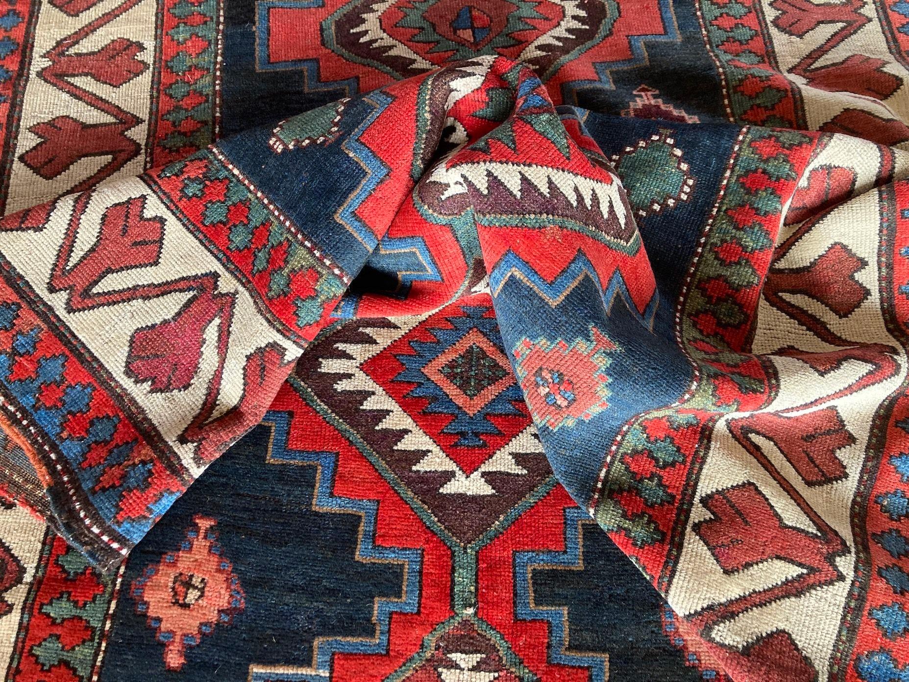 Tapis du Kazak caucasien ancien de 2,34 m x 1,18 m en vente 10