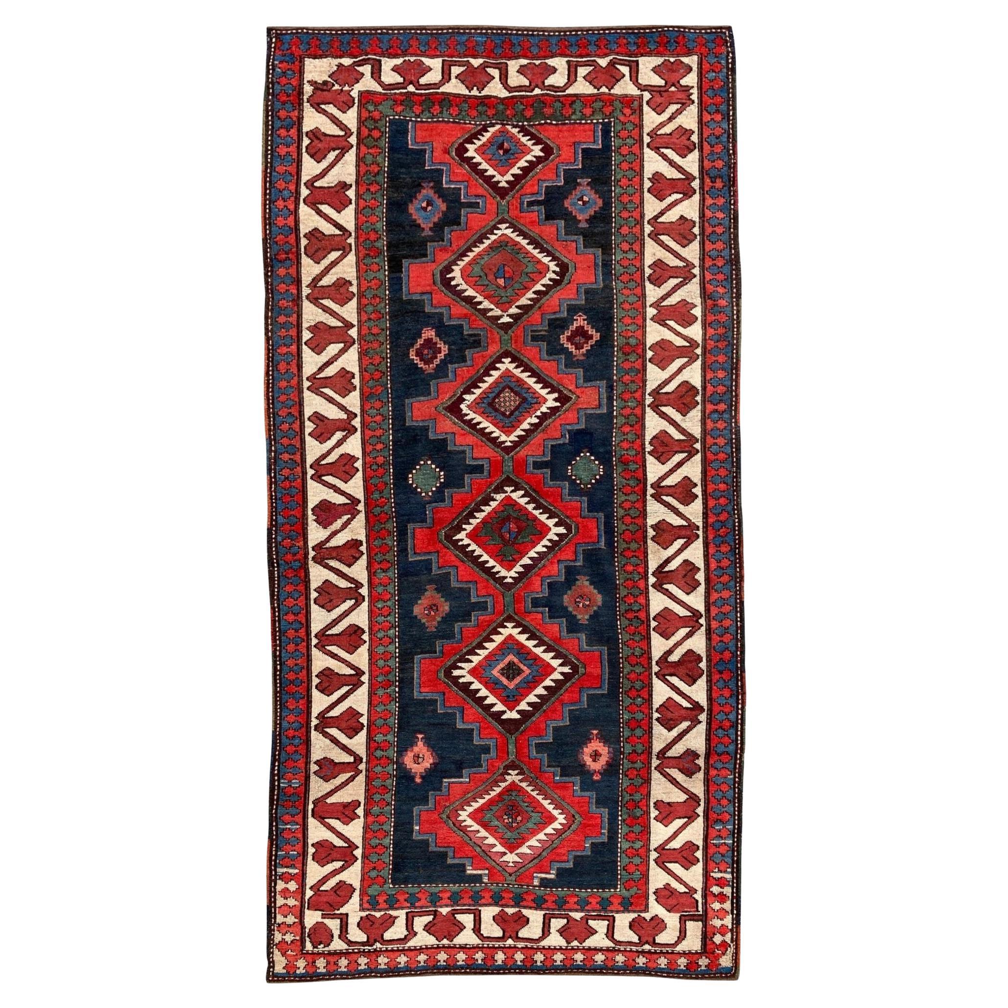 Tapis du Kazak caucasien ancien de 2,34 m x 1,18 m