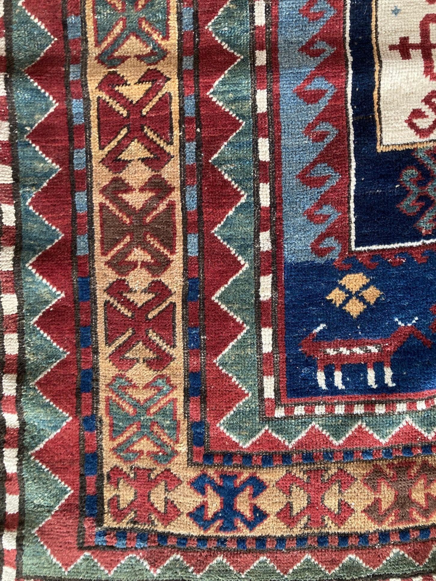 Ancien tapis caucasien Kazak 2.43m x 1.62m en vente 1