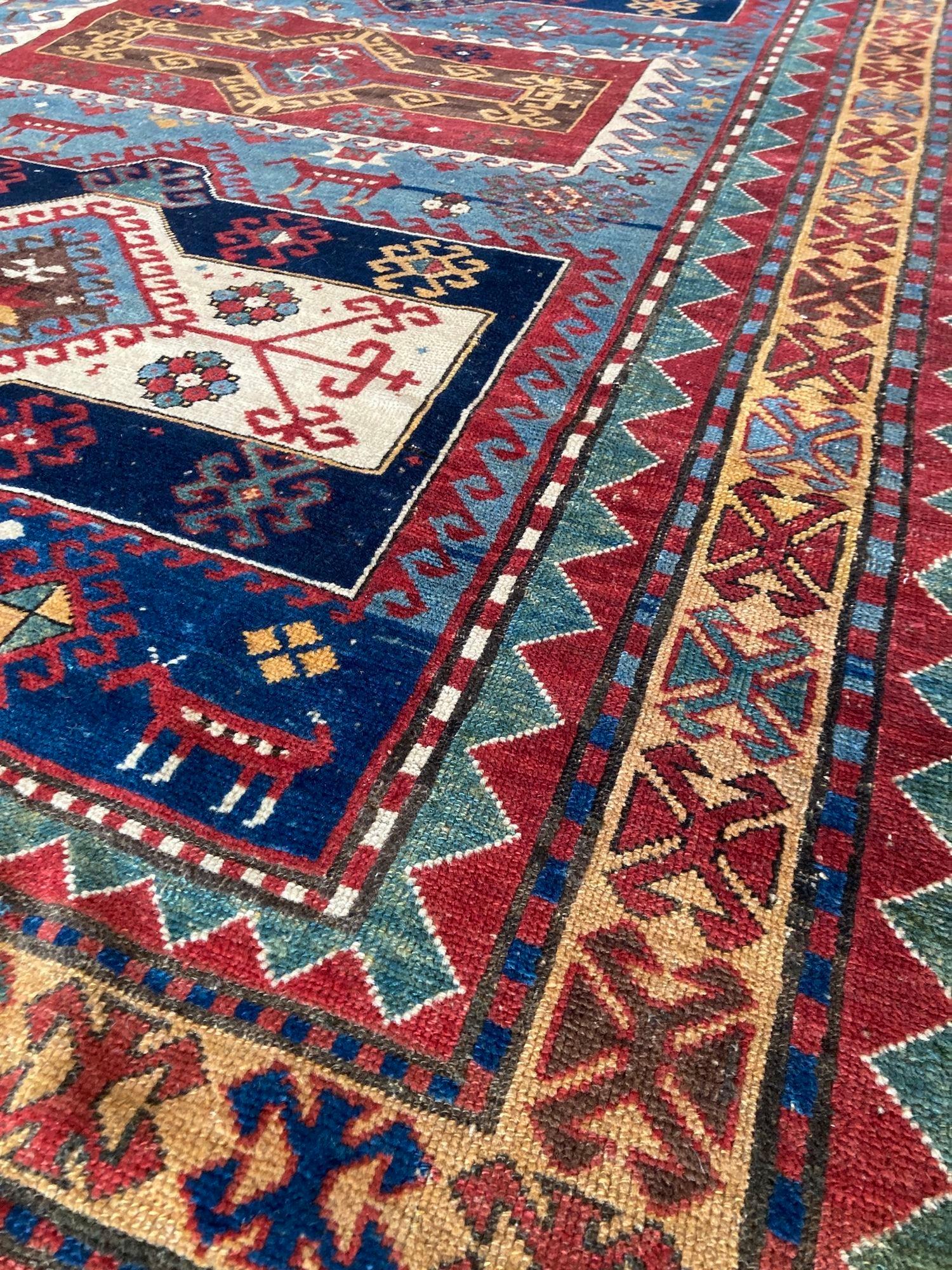 Ancien tapis caucasien Kazak 2.43m x 1.62m en vente 3