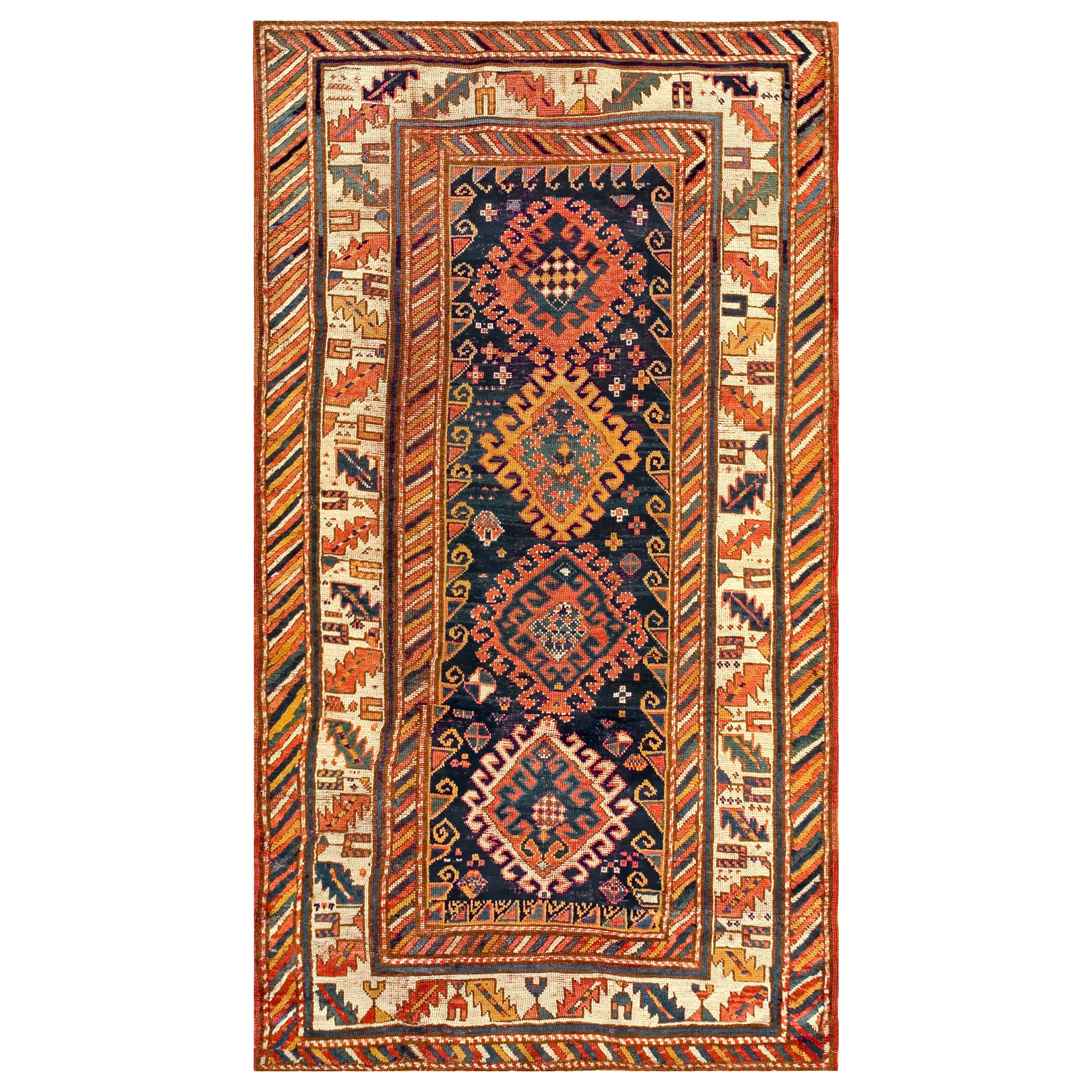 Early 20th Caucasian Kazak Carpet ( 3'10" x 7' - 117 x 213 ) For Sale