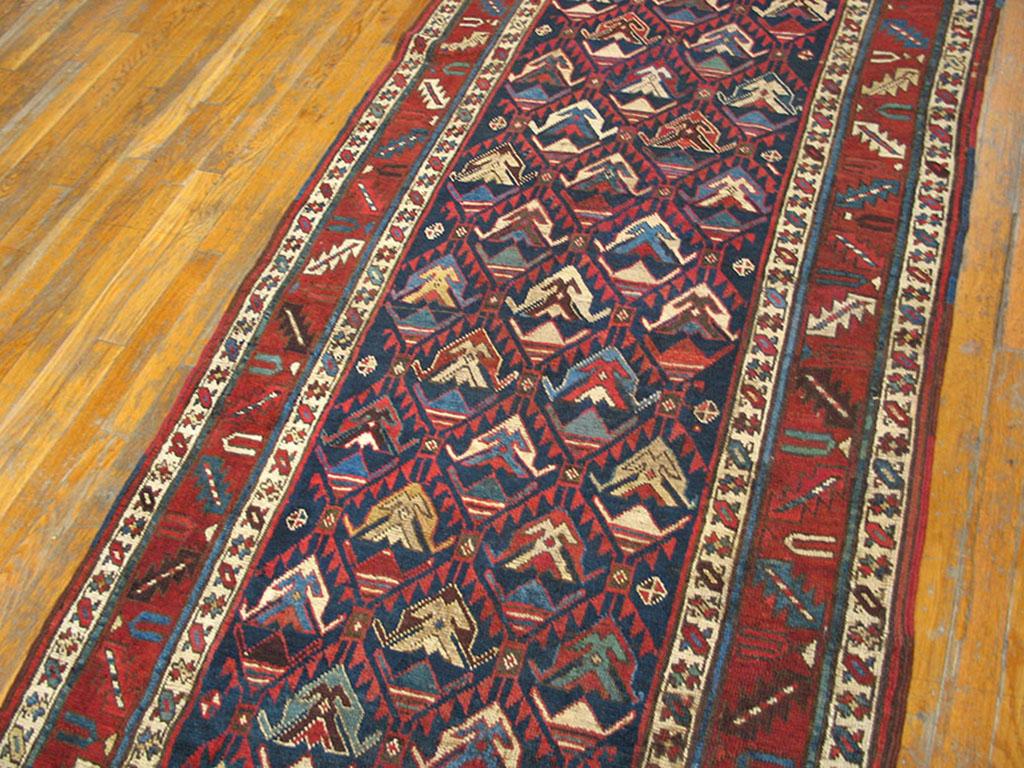 Antiker kaukasischer:: kasachischer Teppich (Handgeknüpft) im Angebot